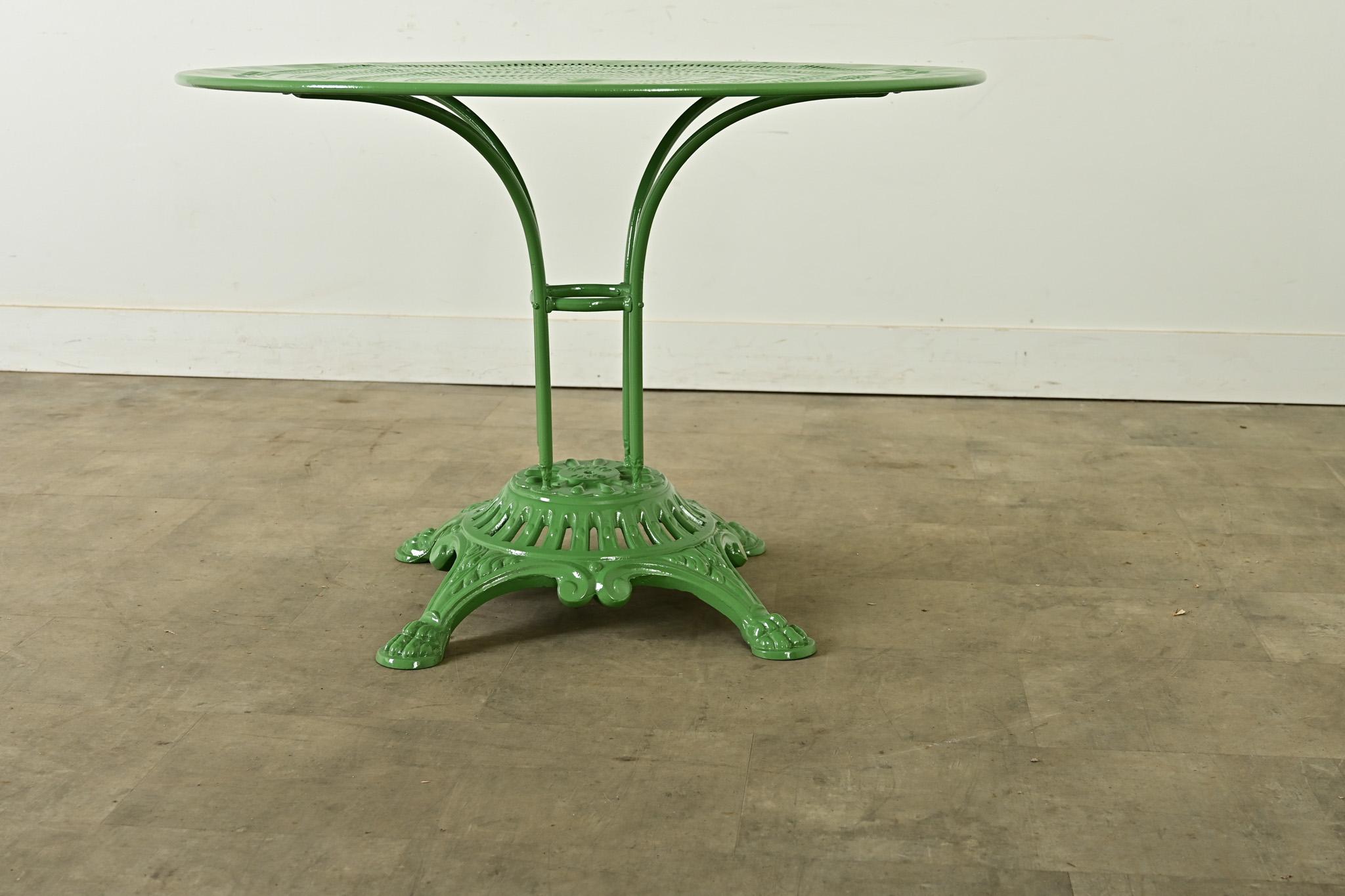 French Cast Iron Powdercoated Garden Table For Sale 3