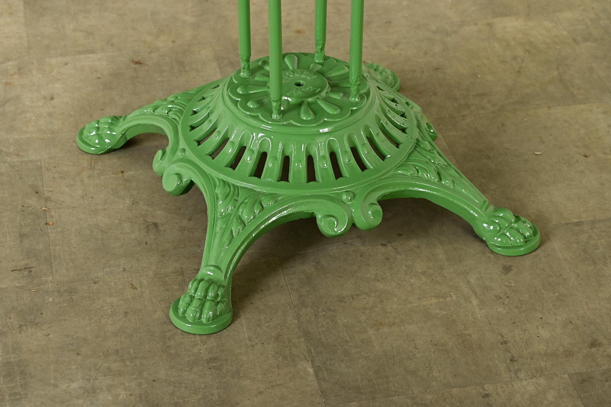 French Cast Iron Powdercoated Garden Table For Sale 4