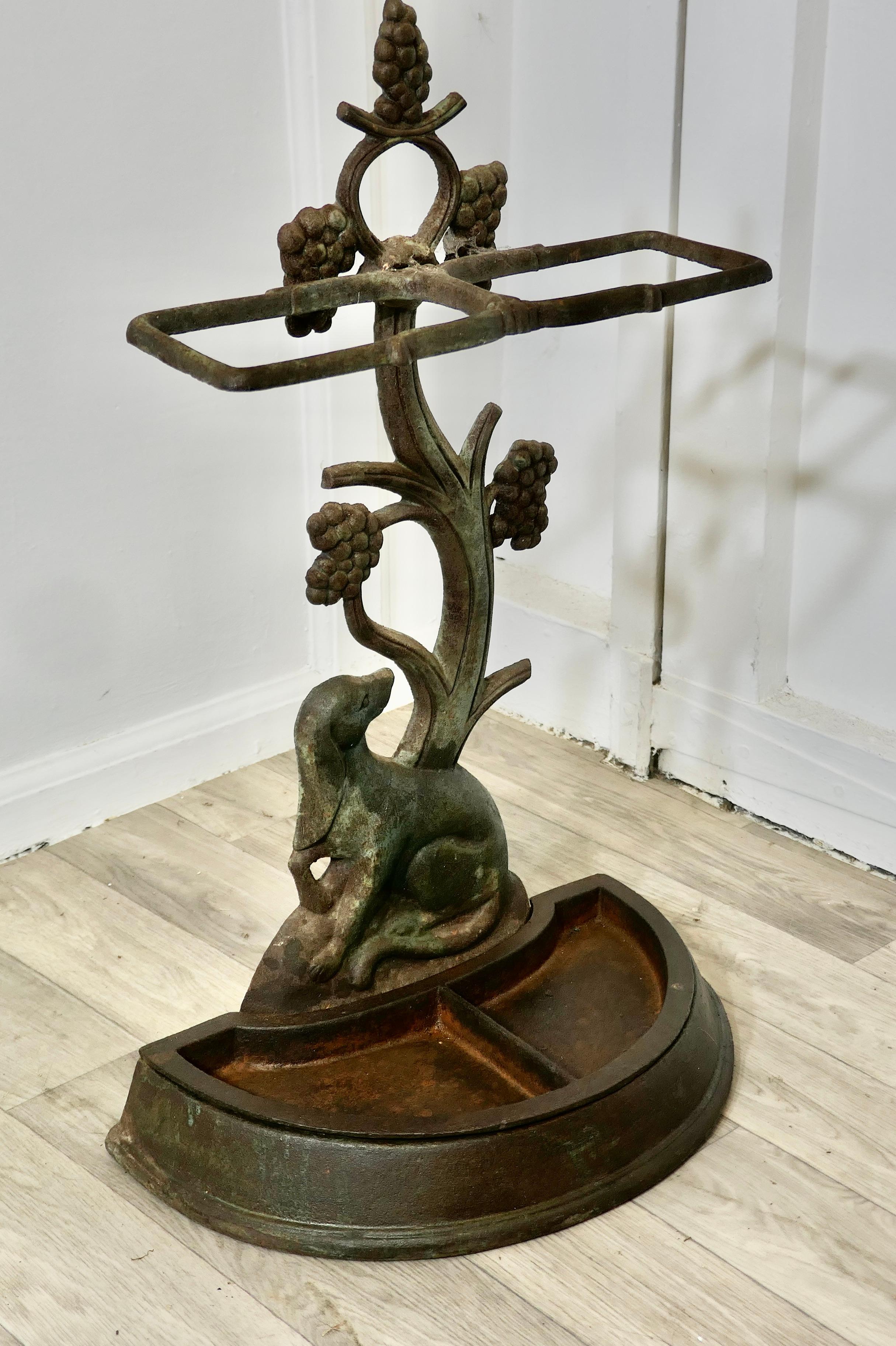 French Cast Iron Umbrella Stand, Fox and Grapes In Good Condition For Sale In Godshill, Isle of Wight