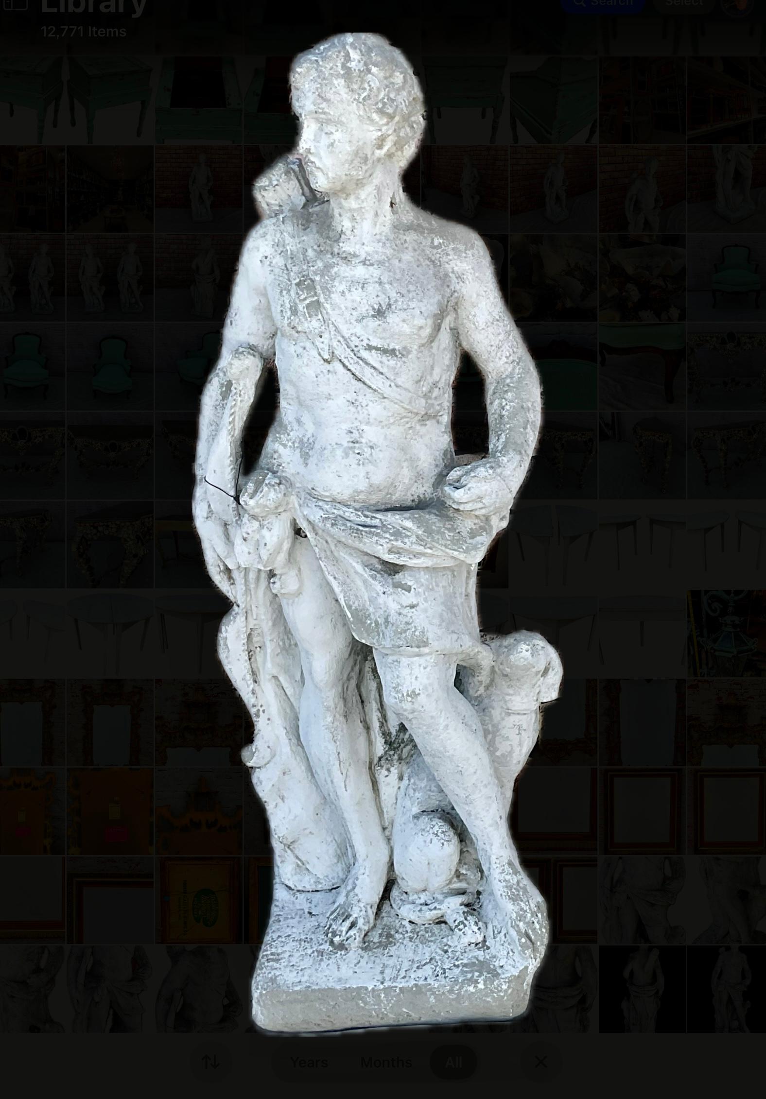 Francese Statua francese in pietra fusa del dio greco Apollo in vendita