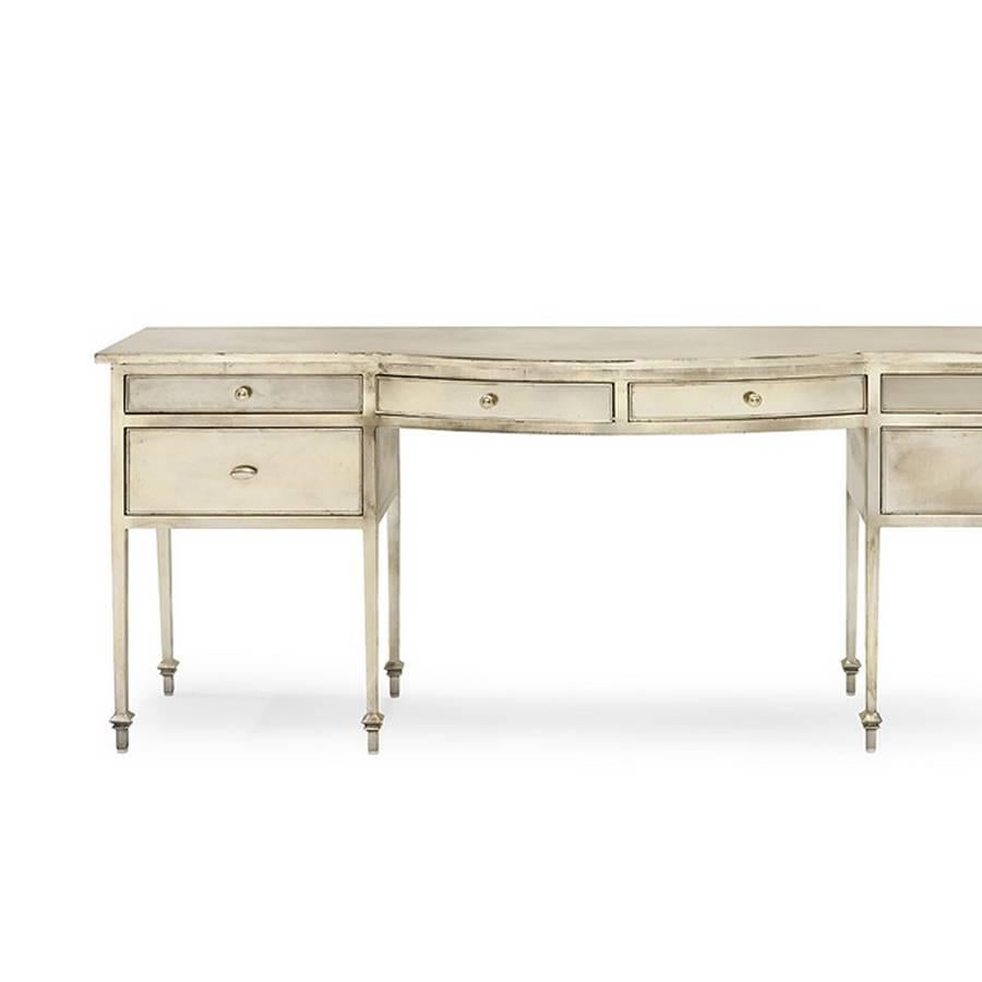 Console French castle with structure
in antique metal finish. With six drawers.
 