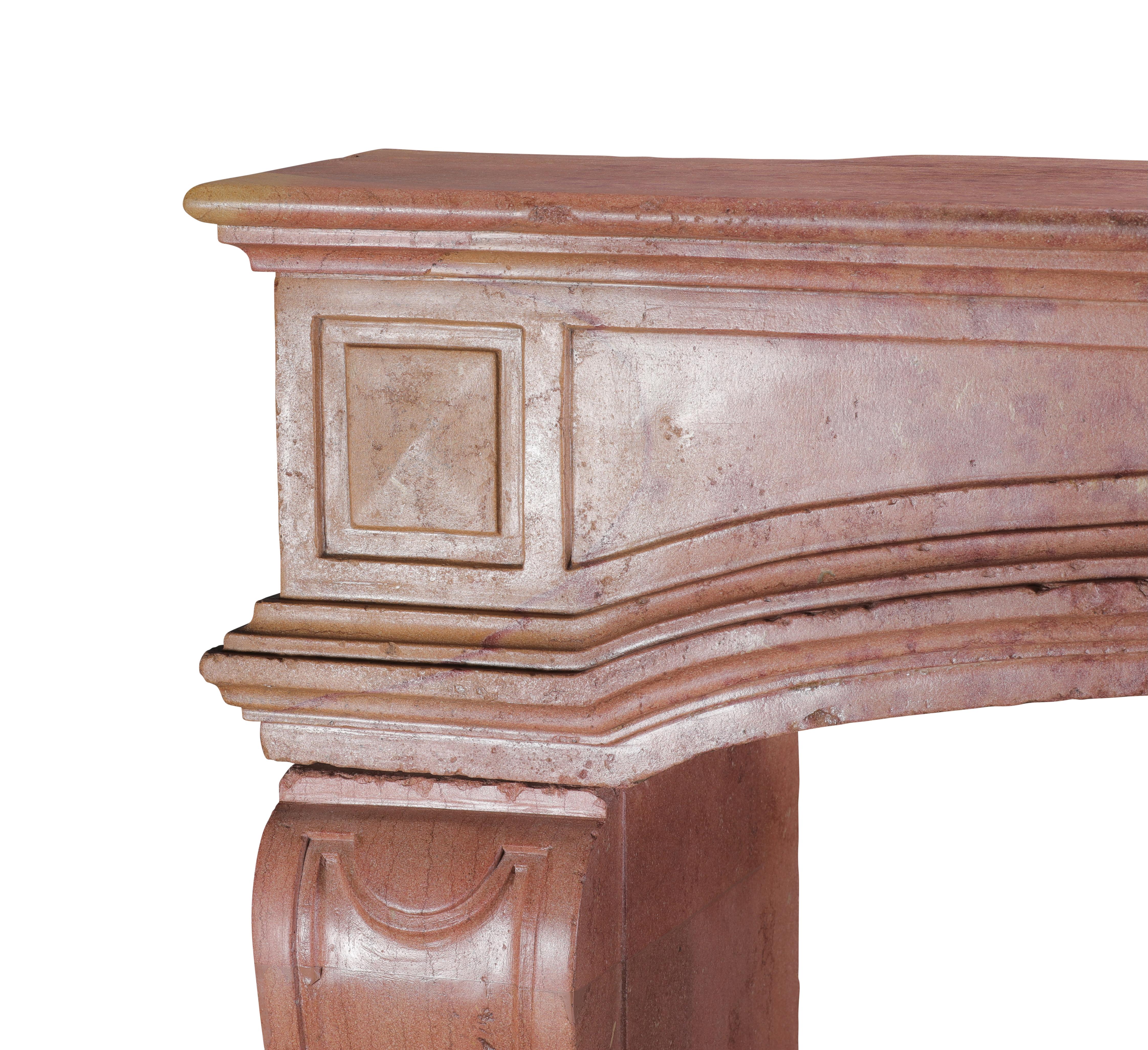 Cheminée de château français Rose de Bourgogne Pierre dure - Surface lisse - Intemporelle en vente 5