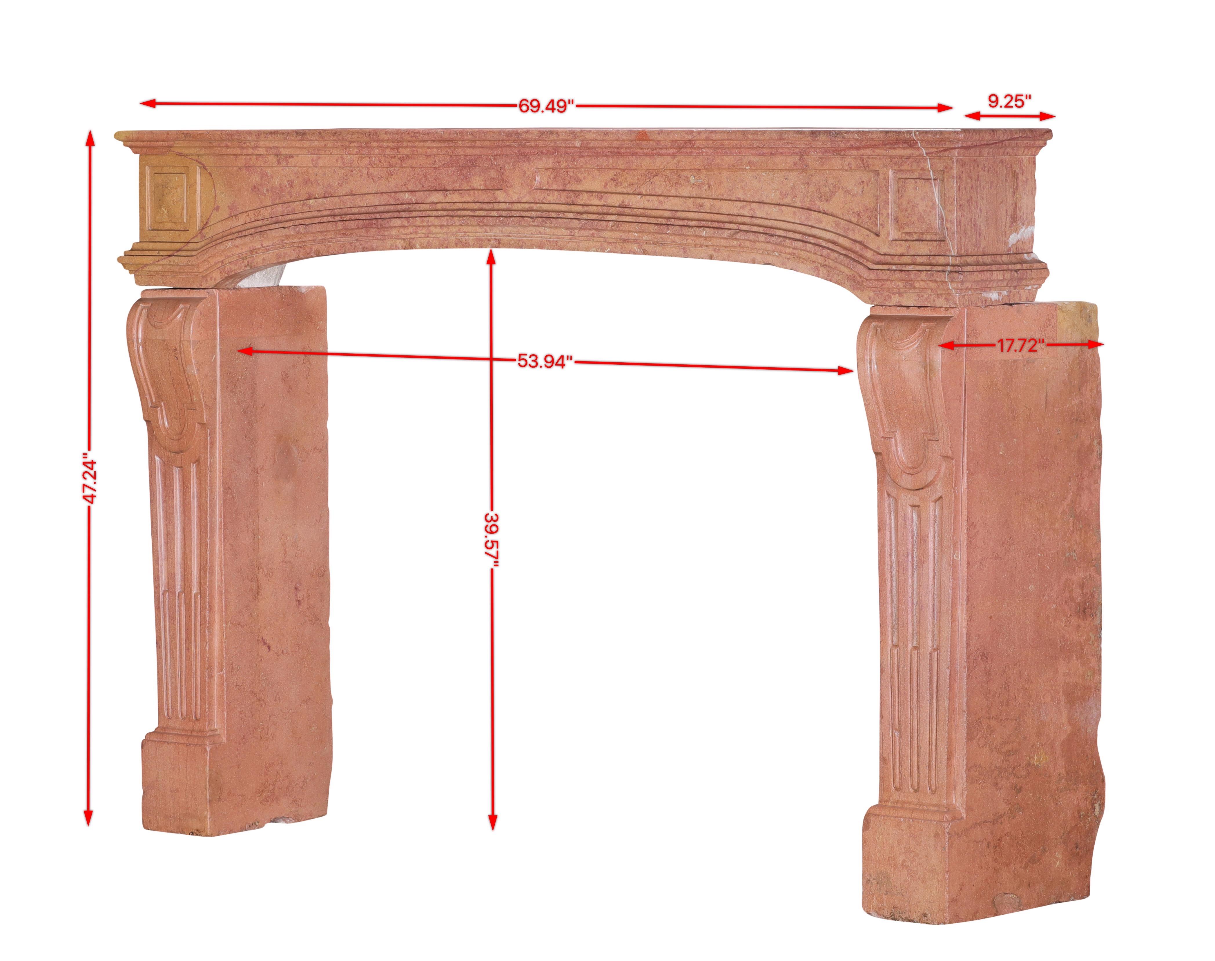 Louis XIV Cheminée de château français Rose de Bourgogne Pierre dure - Surface lisse - Intemporelle en vente
