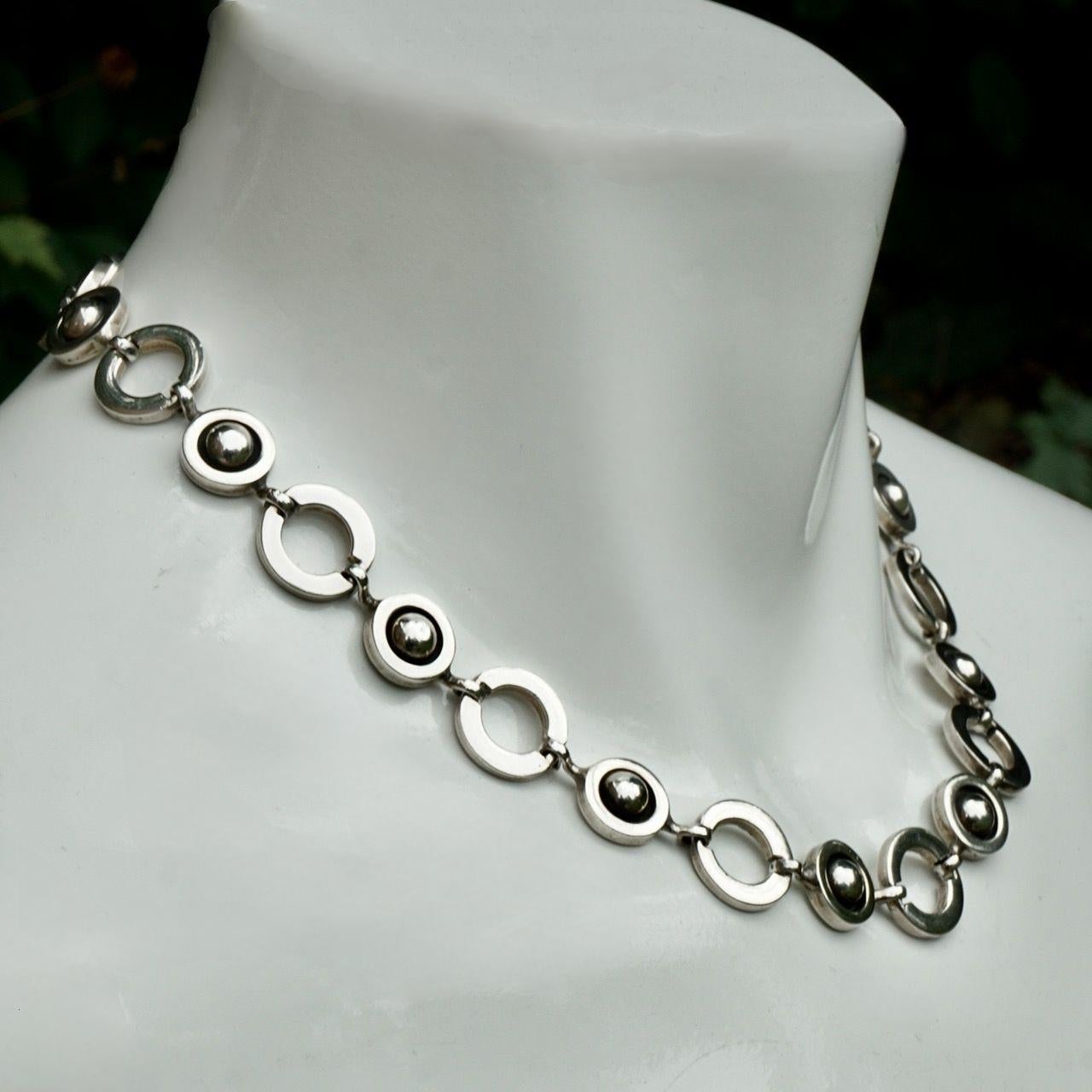 French Cavendish Sterling Silver Saturn Ring Necklace In Good Condition For Sale In London, GB