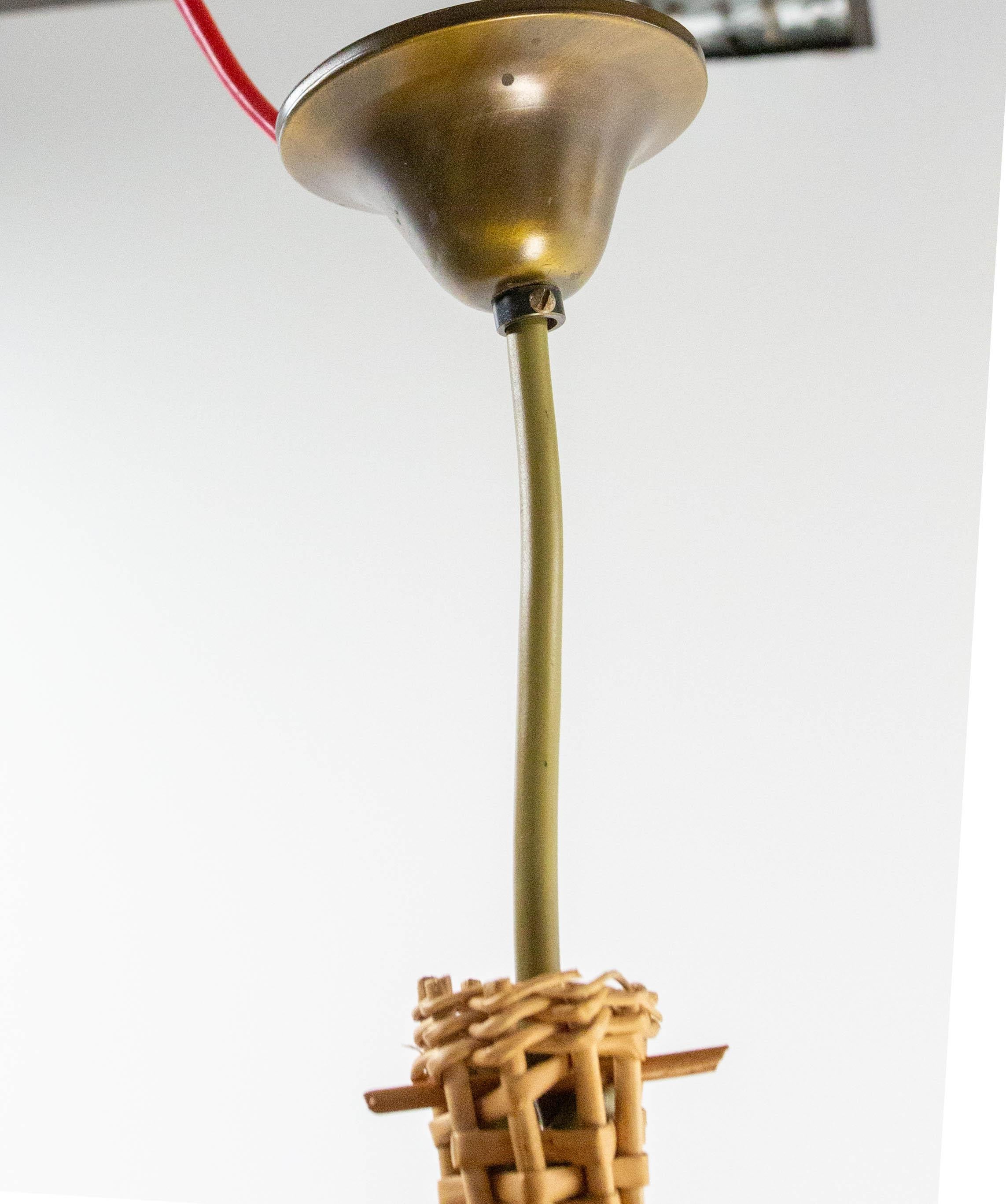 Vimini Lampadario francese a soffitto in vetro giallo e vimini, stile Lanterne, 1970 ca. in vendita