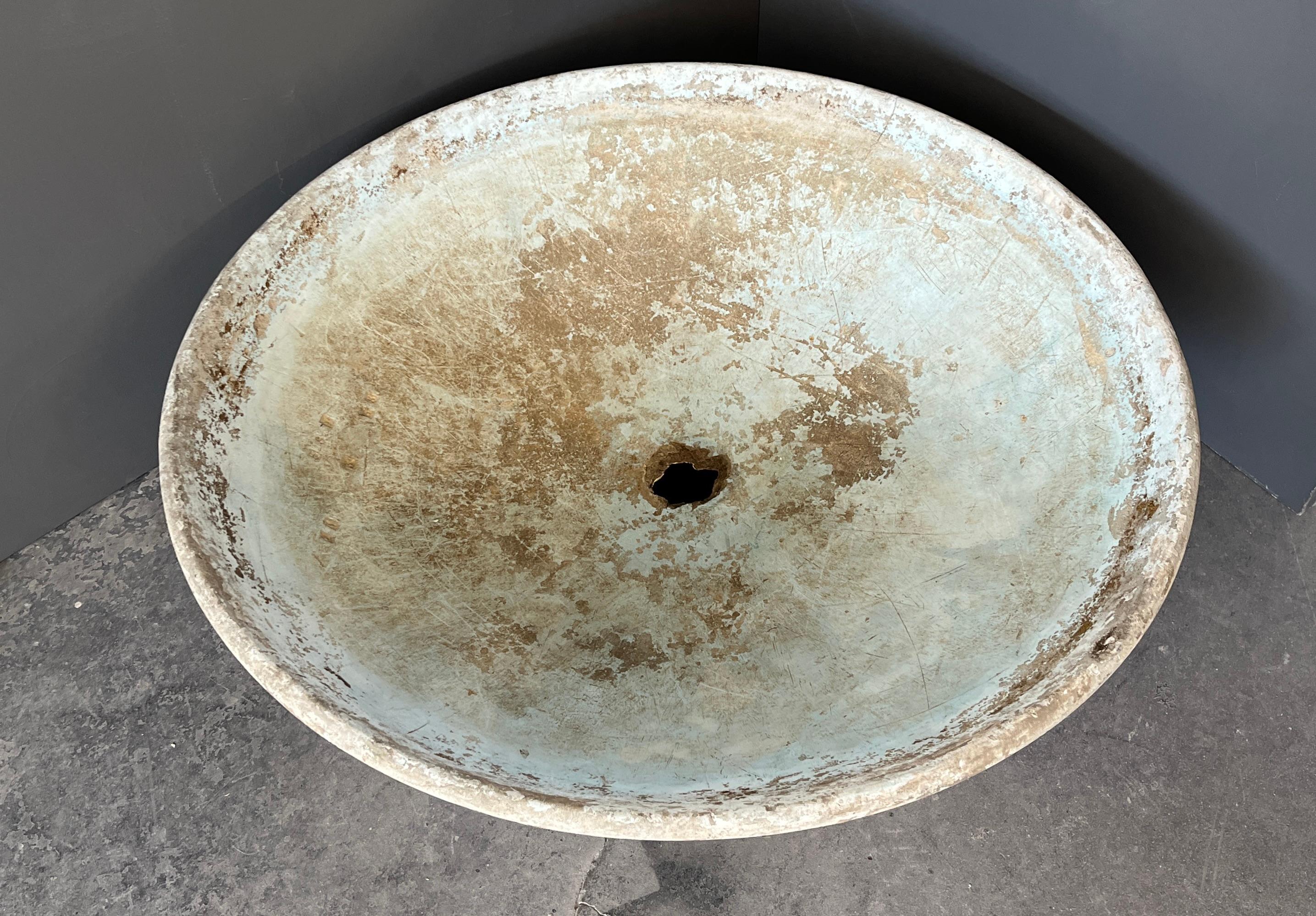 French Cement Disc Planter on pedestal In Distressed Condition For Sale In Los Angeles, CA