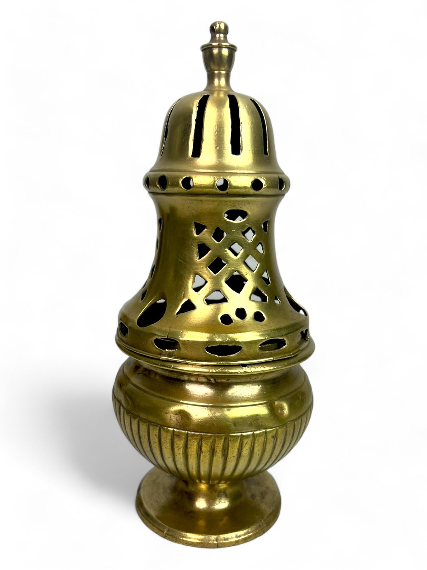 Encensoir / brûleur d'encens / horloge d'église / brûleur de parfum français - Bronze - 17e en vente 2