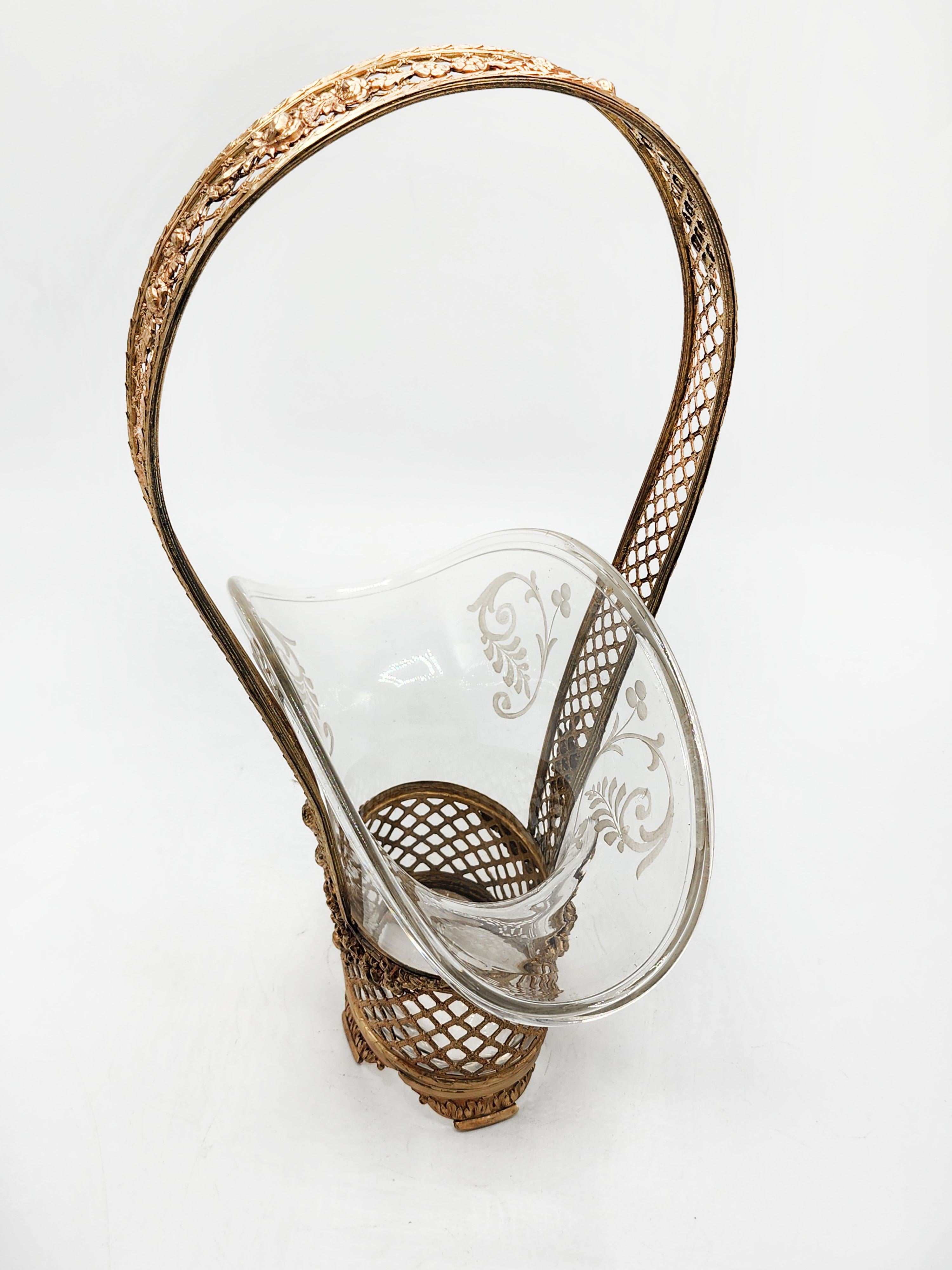 20th Century French Centerpiece Gilded Bronze Weave Open Crystal Basket For Sale