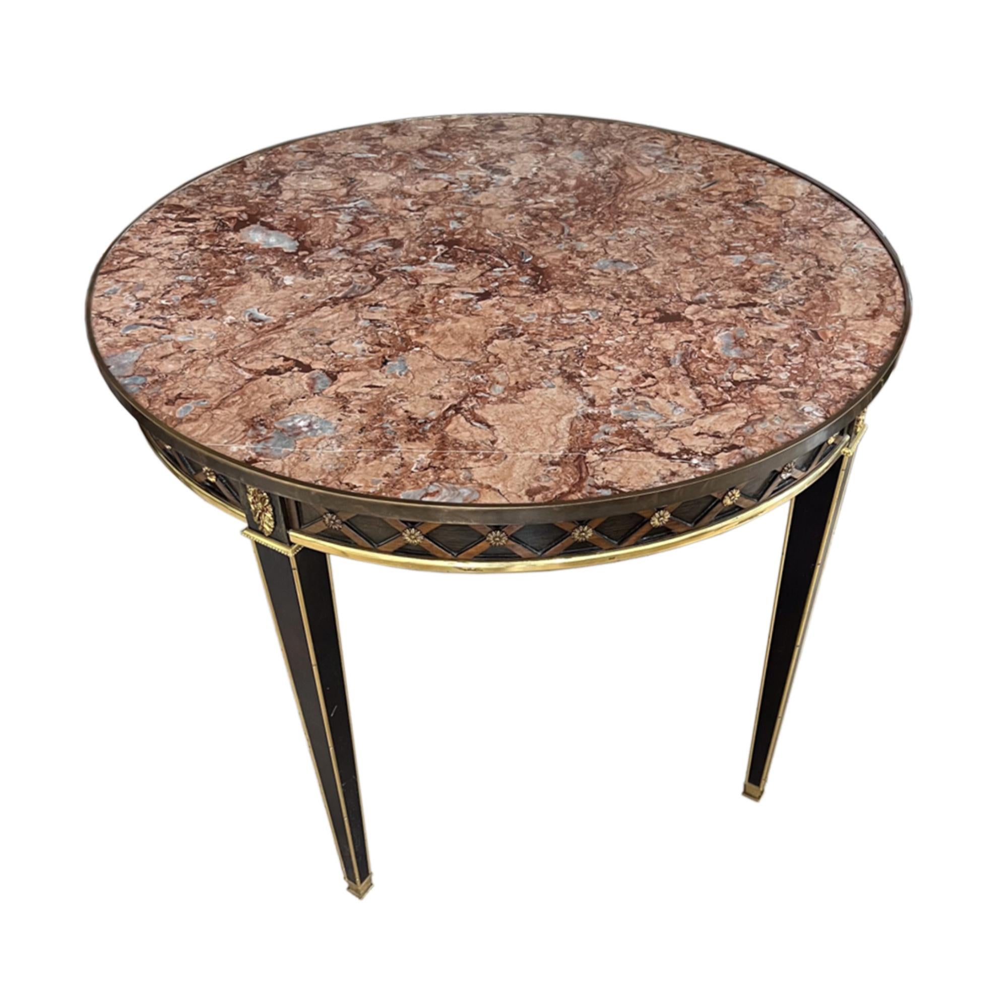 Französischer Mitteltisch mit Marmorplatte (Neoklassisch) im Angebot