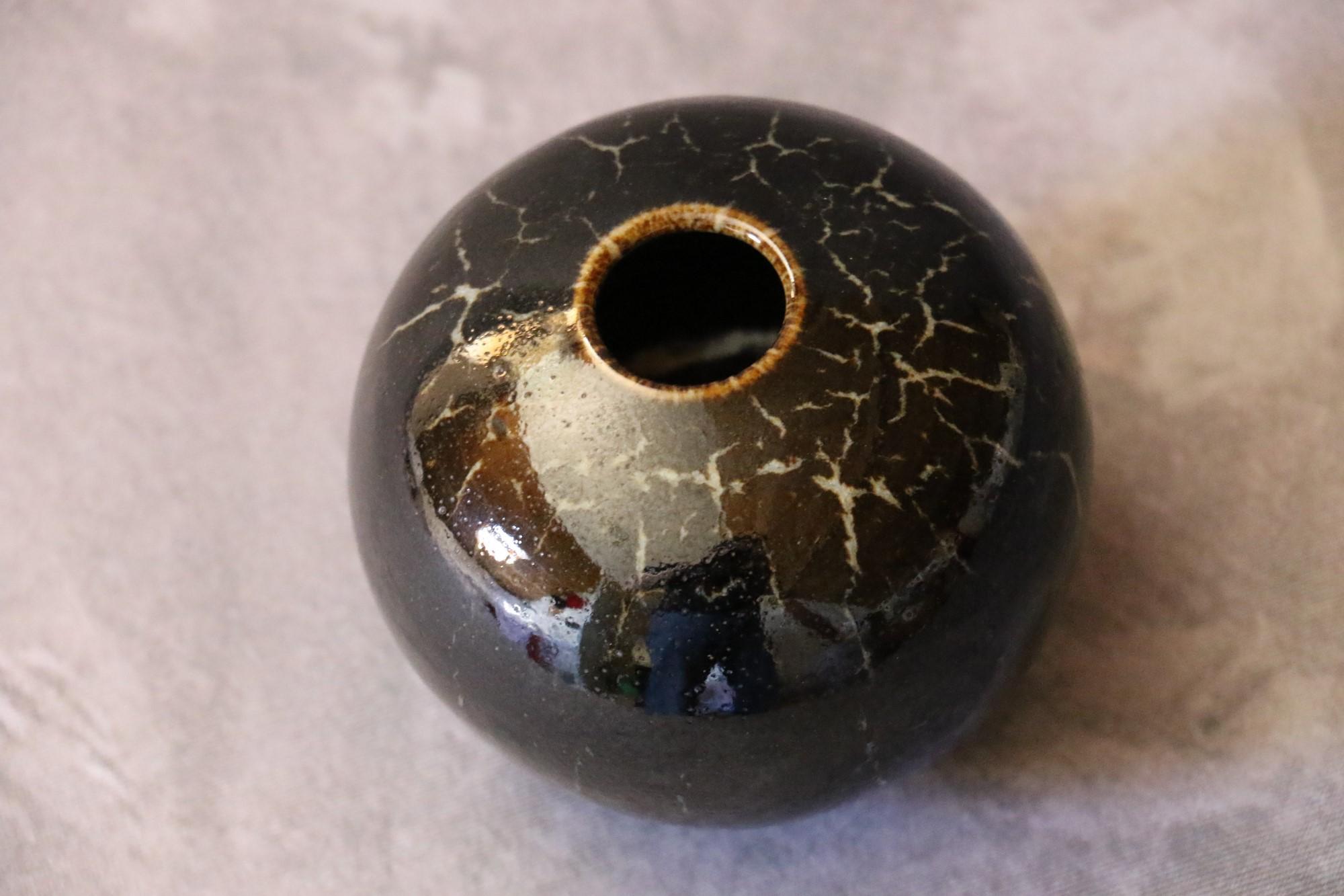 French Ceramic Black and White Ball Vase by Marc Uzan, circa 2000 For Sale 5