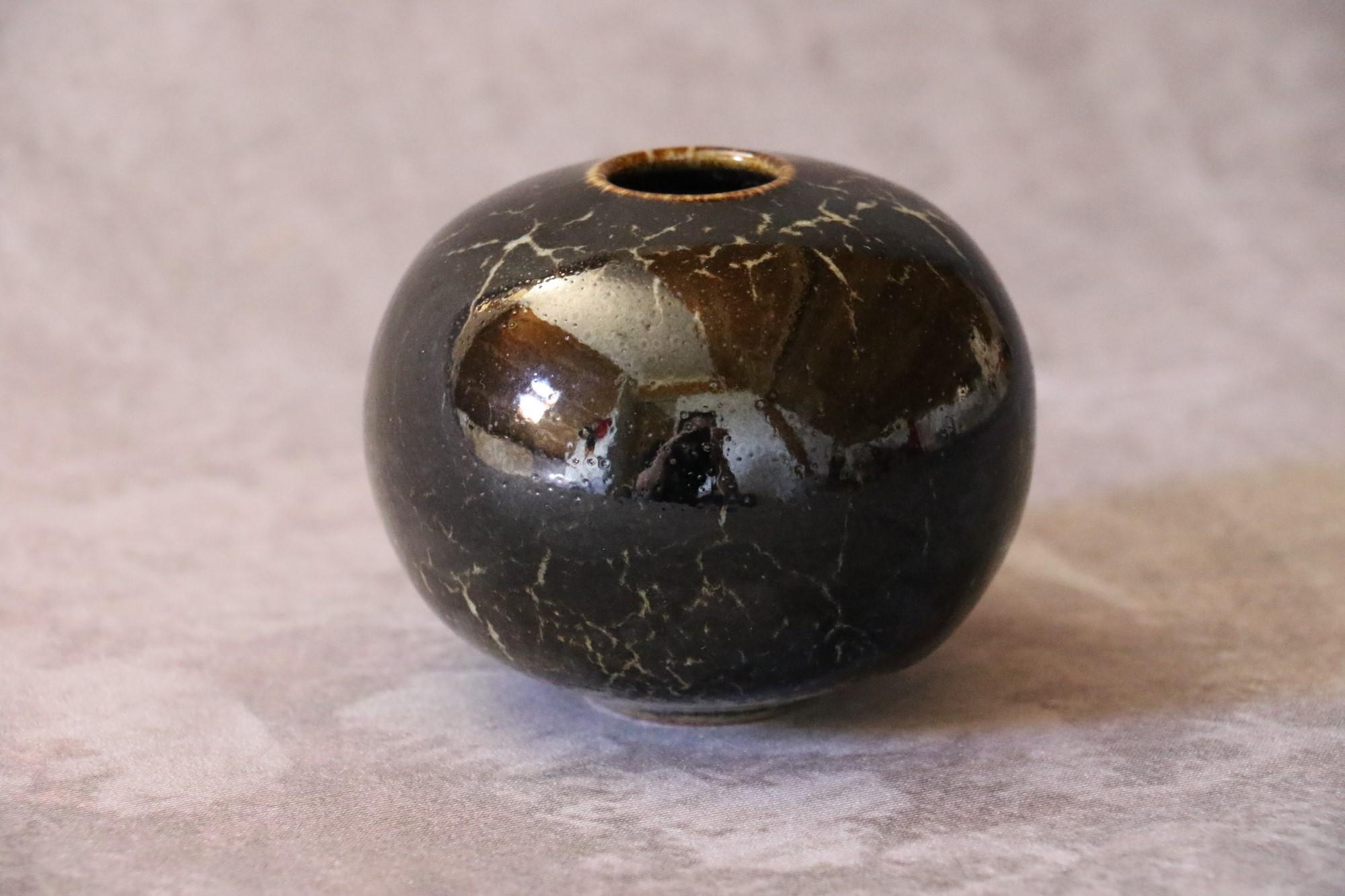 French Ceramic Black and White Ball Vase by Marc Uzan, circa 2000 For Sale 1