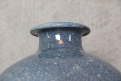 Französische Keramikvase blau von Monique Macherel - Era Girel Lanusé Duroselle