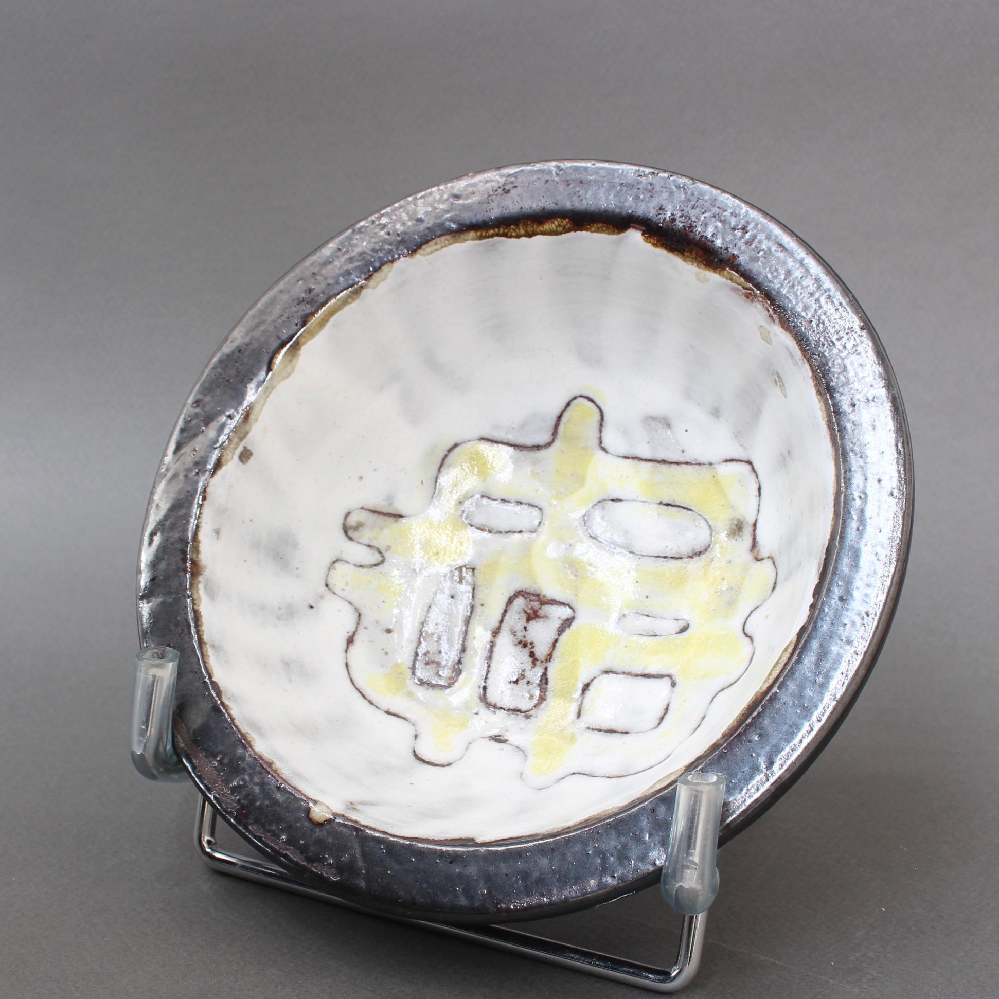 French Ceramic Decorative Bowl with Abstract Motif by Jean Rivier, circa 1960s 5