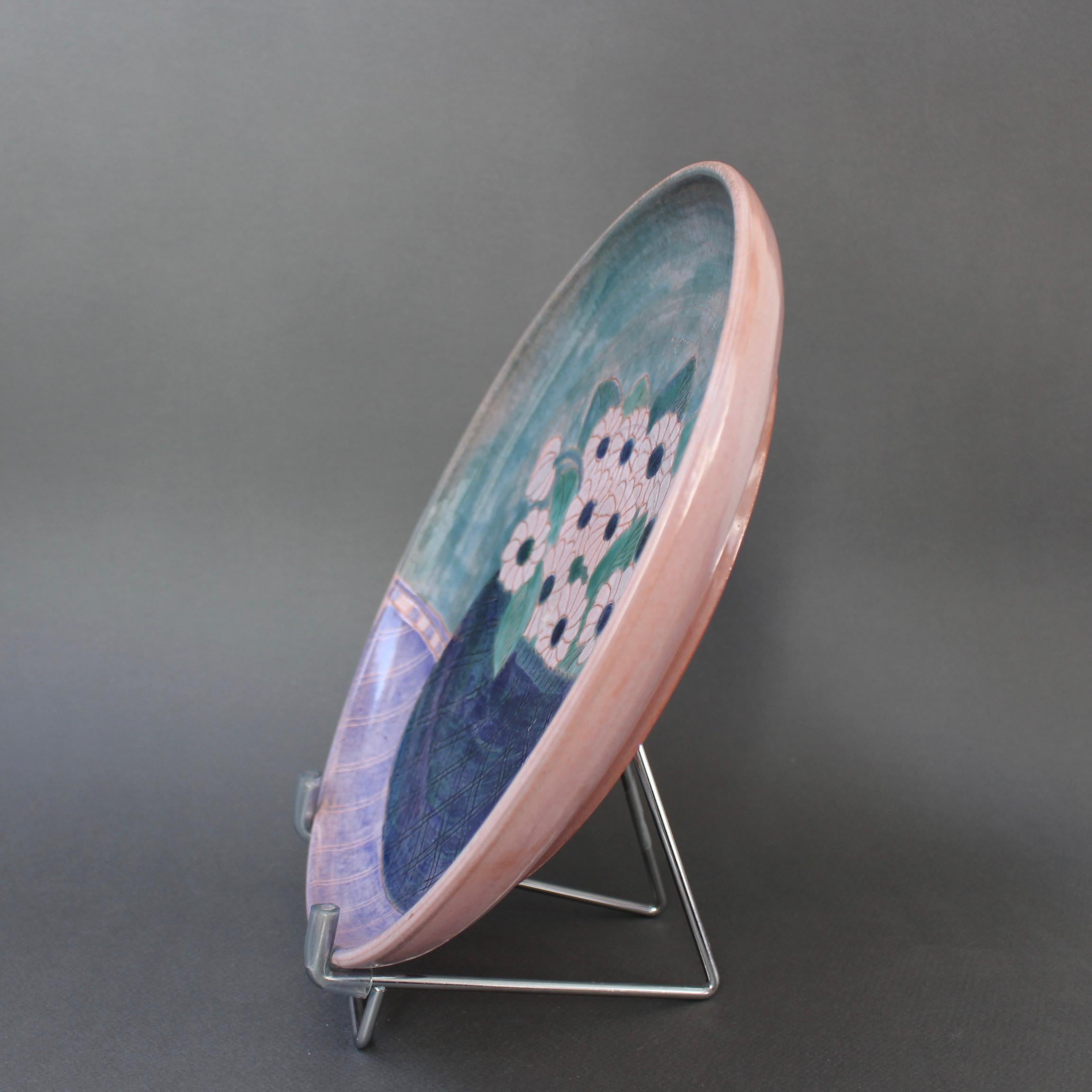 Dekorative französische Keramikplatte von Frres Cloutier, ca. 1970er Jahre im Angebot 1