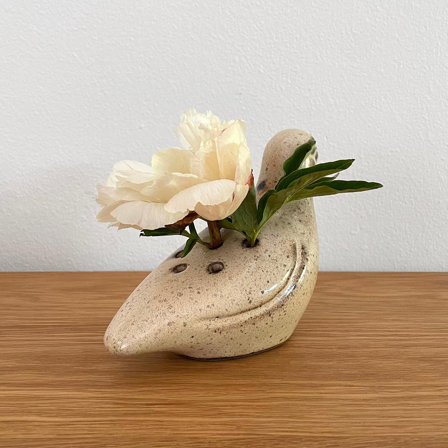 French Ceramic Dove Vase In Good Condition For Sale In Los Angeles, CA