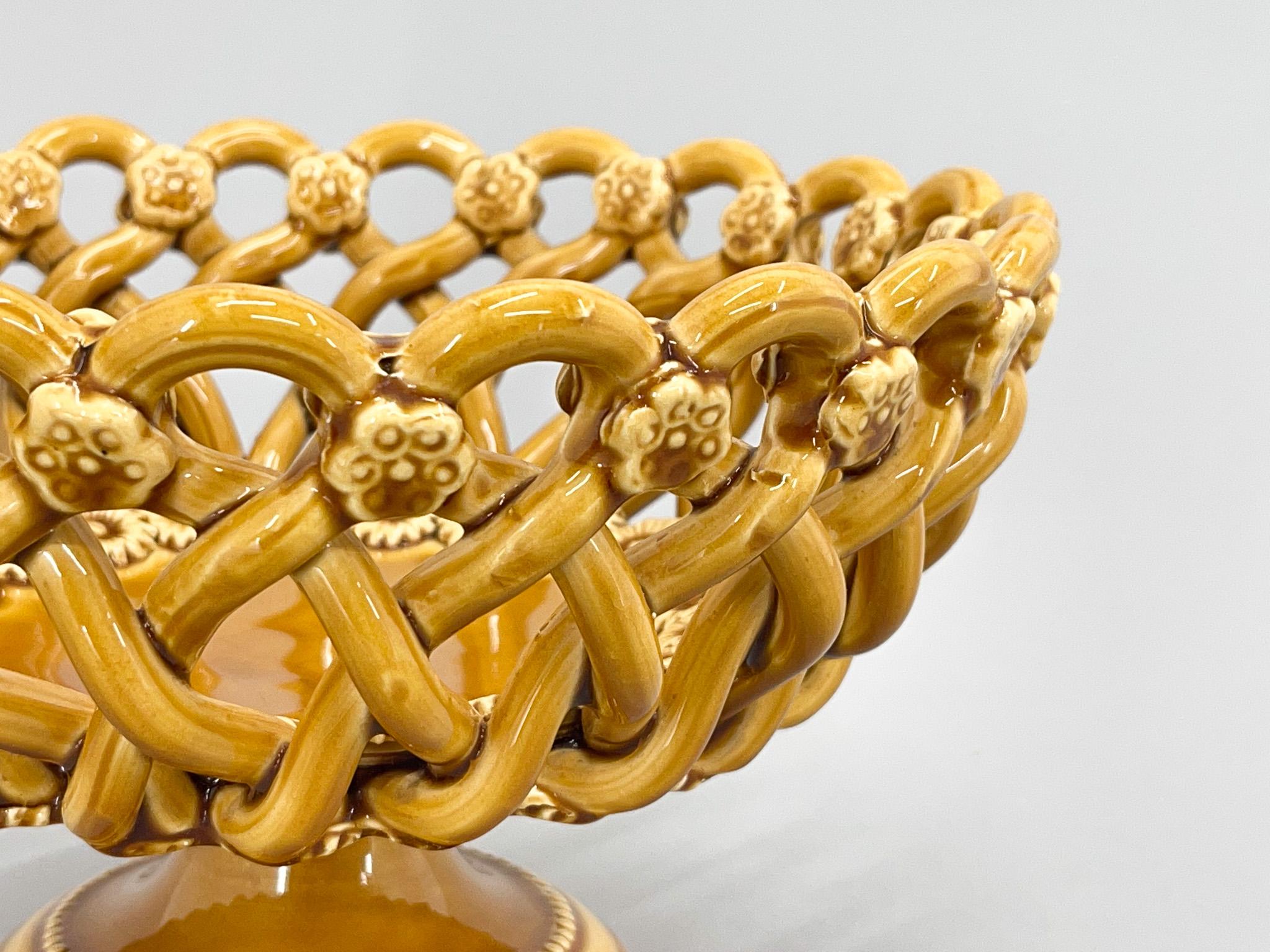 Französische Obstschale aus Keramik, signiert Pichon Uzes Keramik  im Angebot 3