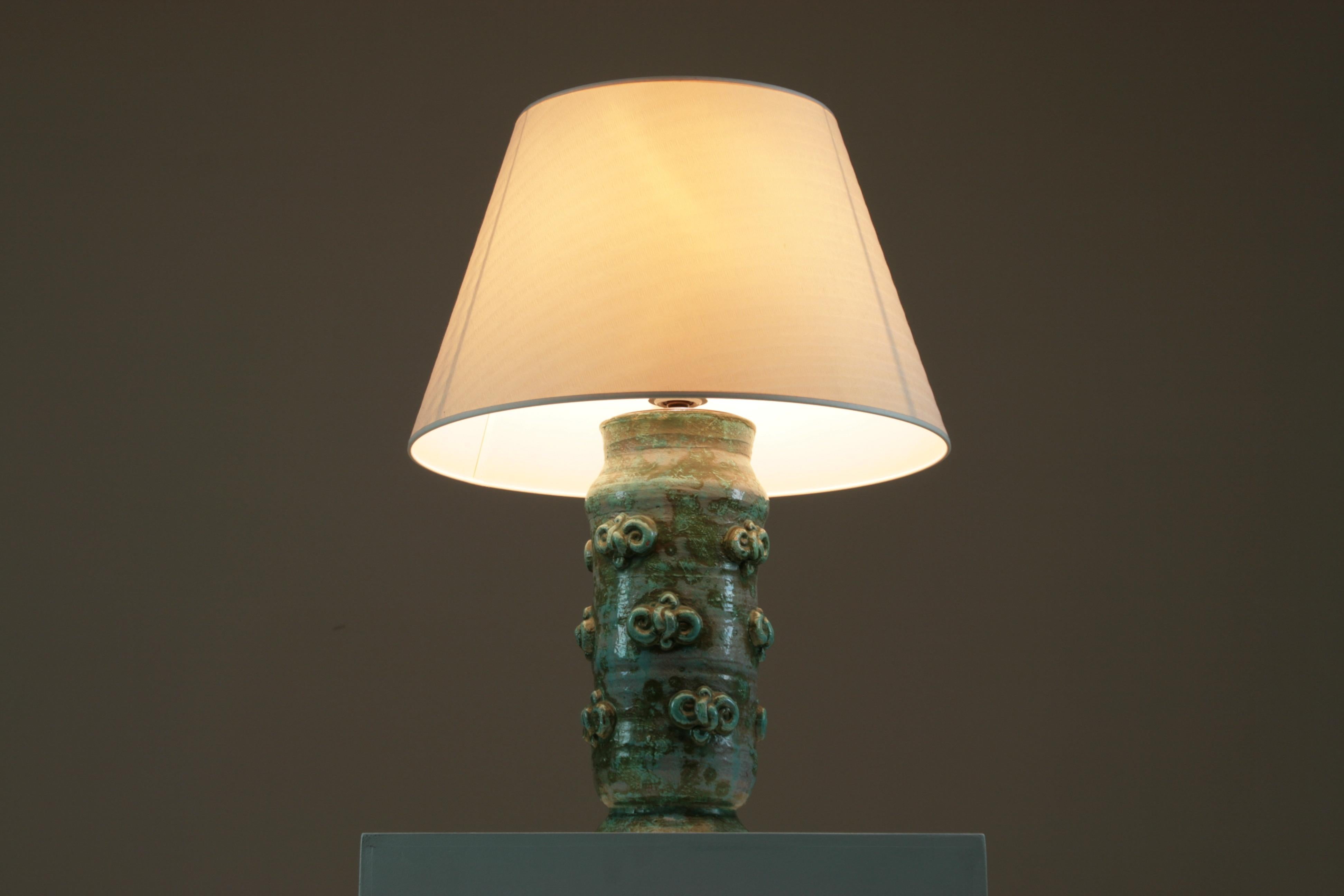 Céramique Lampe en céramique de Jean Austruy, années 1950