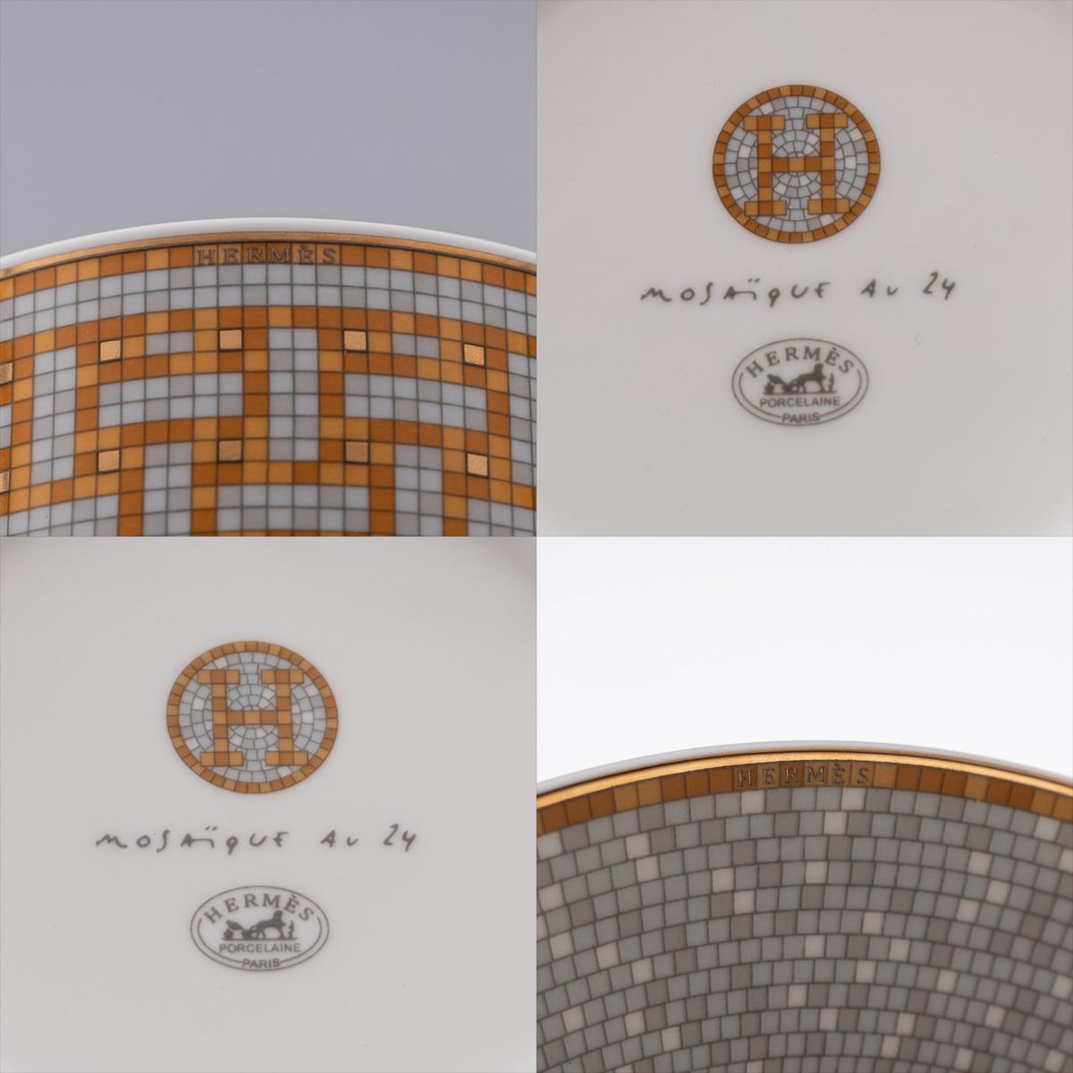 Paire de tasses et soucoupes en céramique Mosaique AU 24 Gold By Hermes 8