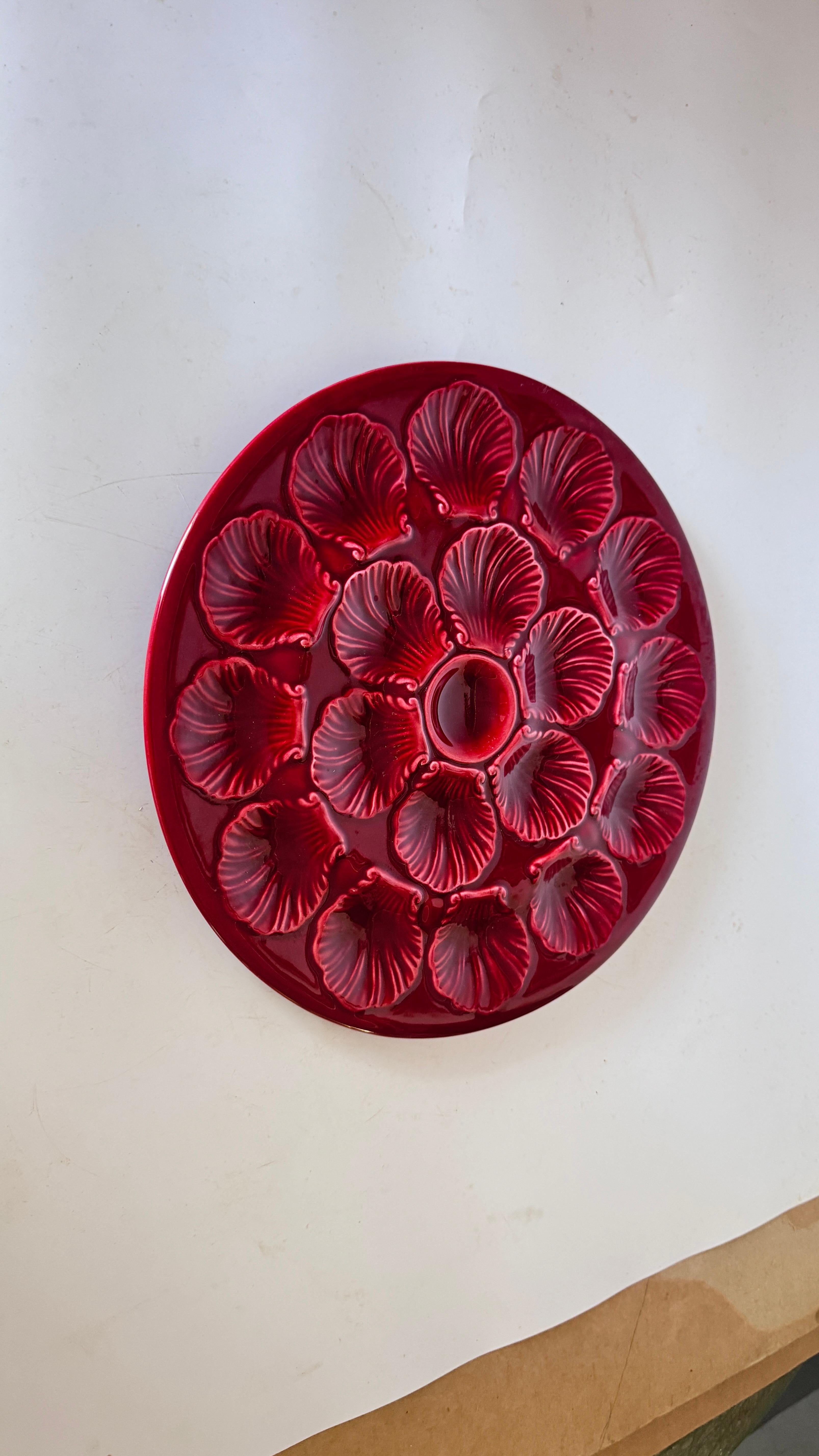 French Ceramic Oyster Plate – Deep Red Glaze – 1960s For Sale 4