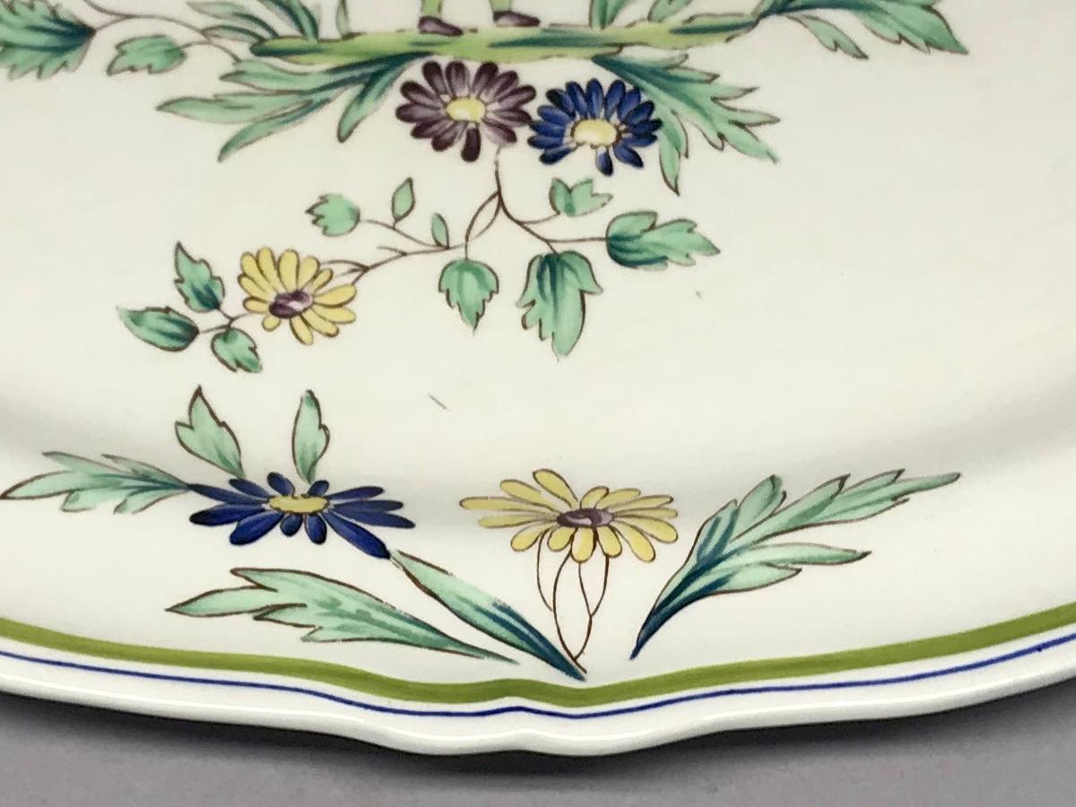 French Ceramic Painted Chinoiserie Platter In Good Condition For Sale In New York, NY