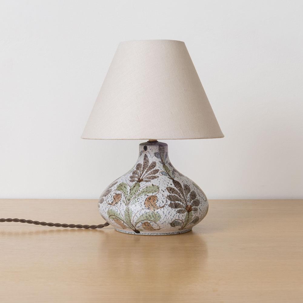 French Ceramic Painted Flower Table Lamp For Sale 2