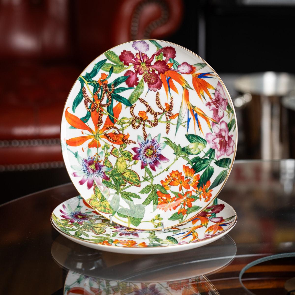 Hermès, Passifolia Dinner plates in Porcelain.
Decorations are screen-printed and meticulously applied by hand using 24-carat gold thread.


Passifolia, at the intersection of botanical tradition and art, celebrates the diversity and abundance of