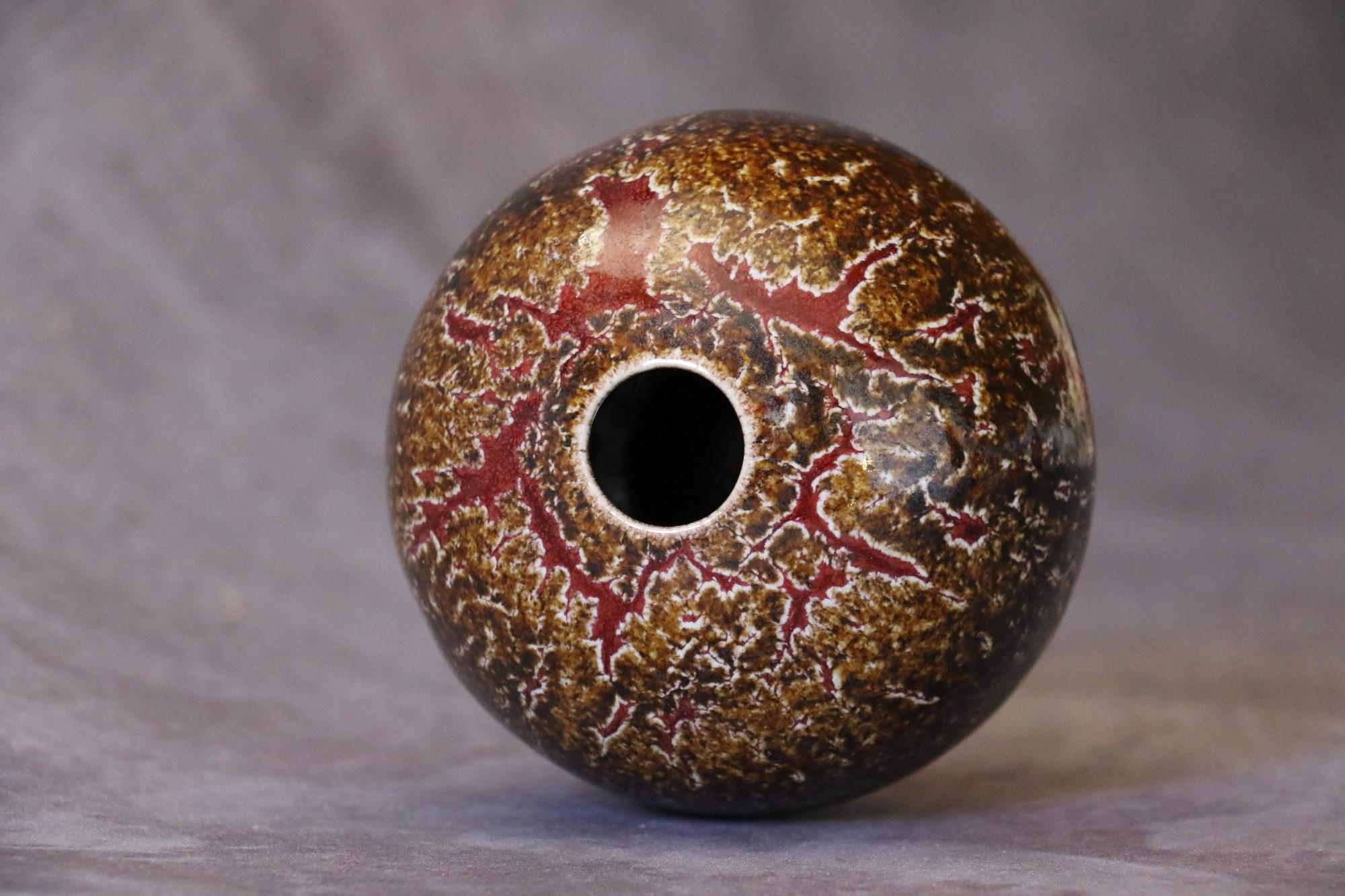 French Ceramic Red and Brown Ball Vase by Marc Uzan, circa 2000 For Sale 1