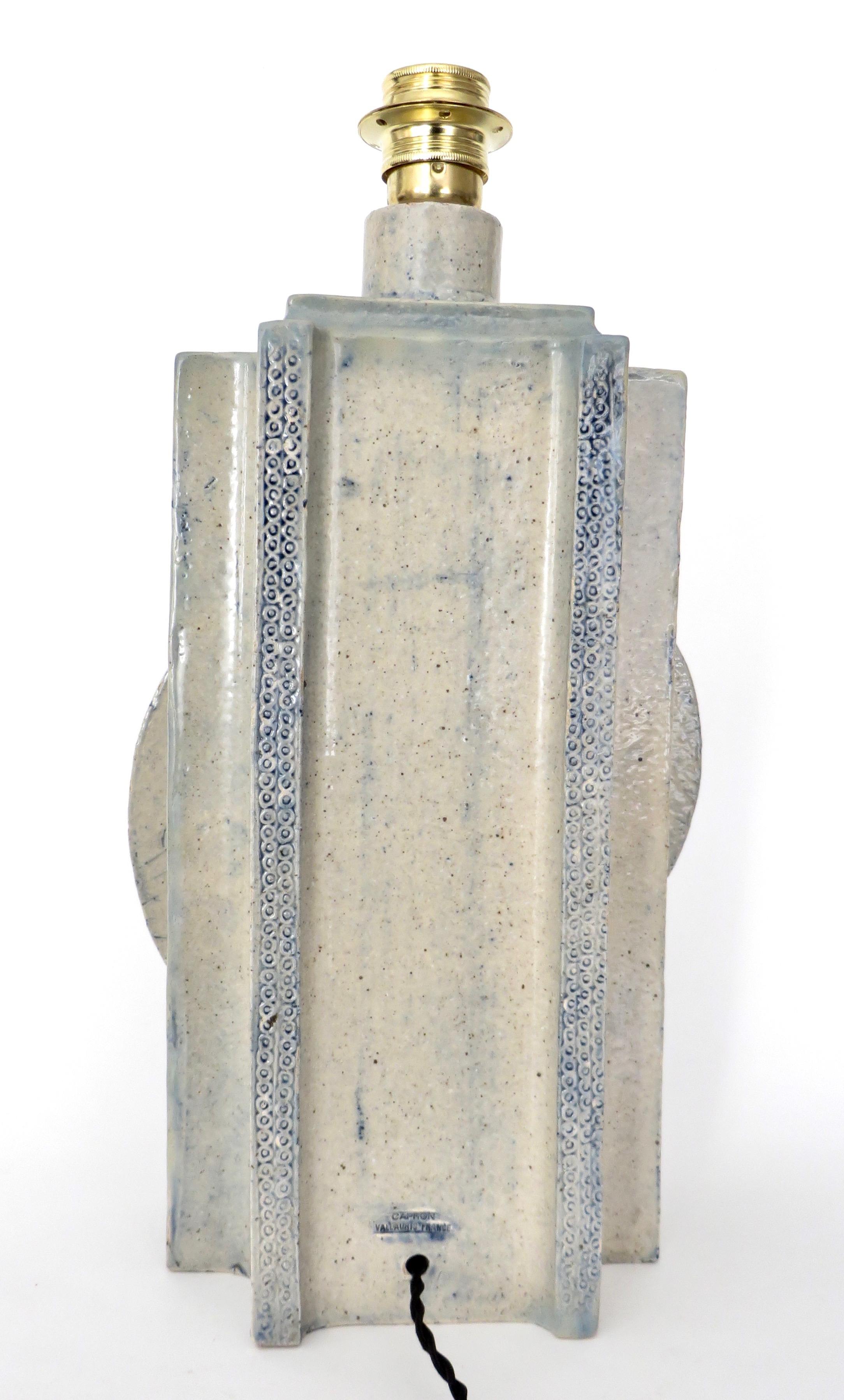 Lampe de table en céramique française par Roger Capron Bon état à Chicago, IL
