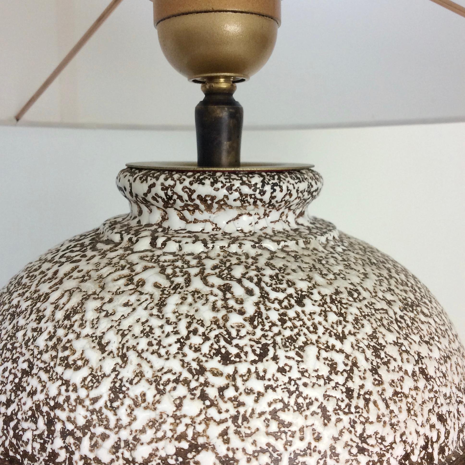 Milieu du XXe siècle Lampe de table en céramique française, vers 1940 en vente