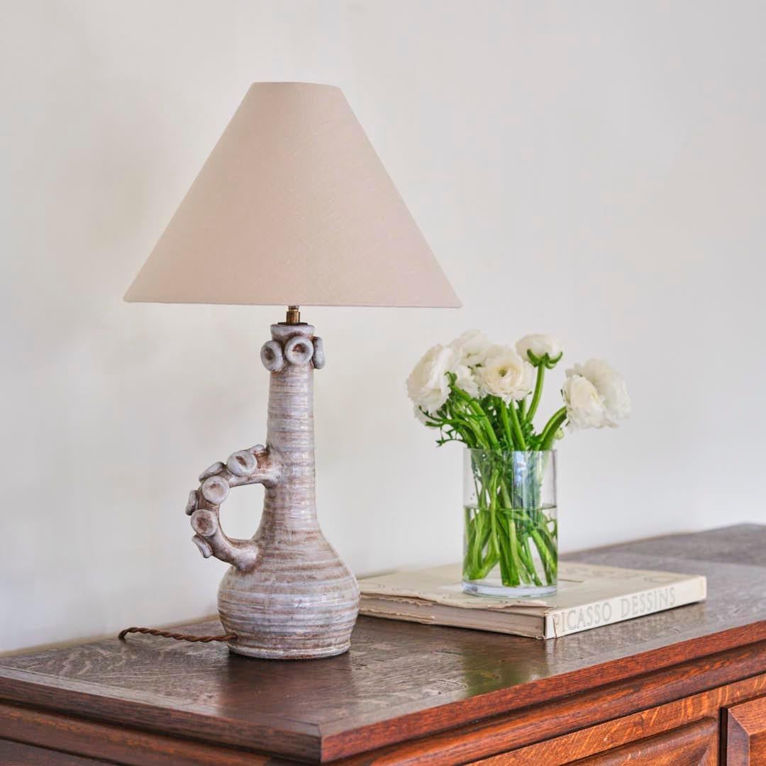 Français Lampe de table en céramique française en vente