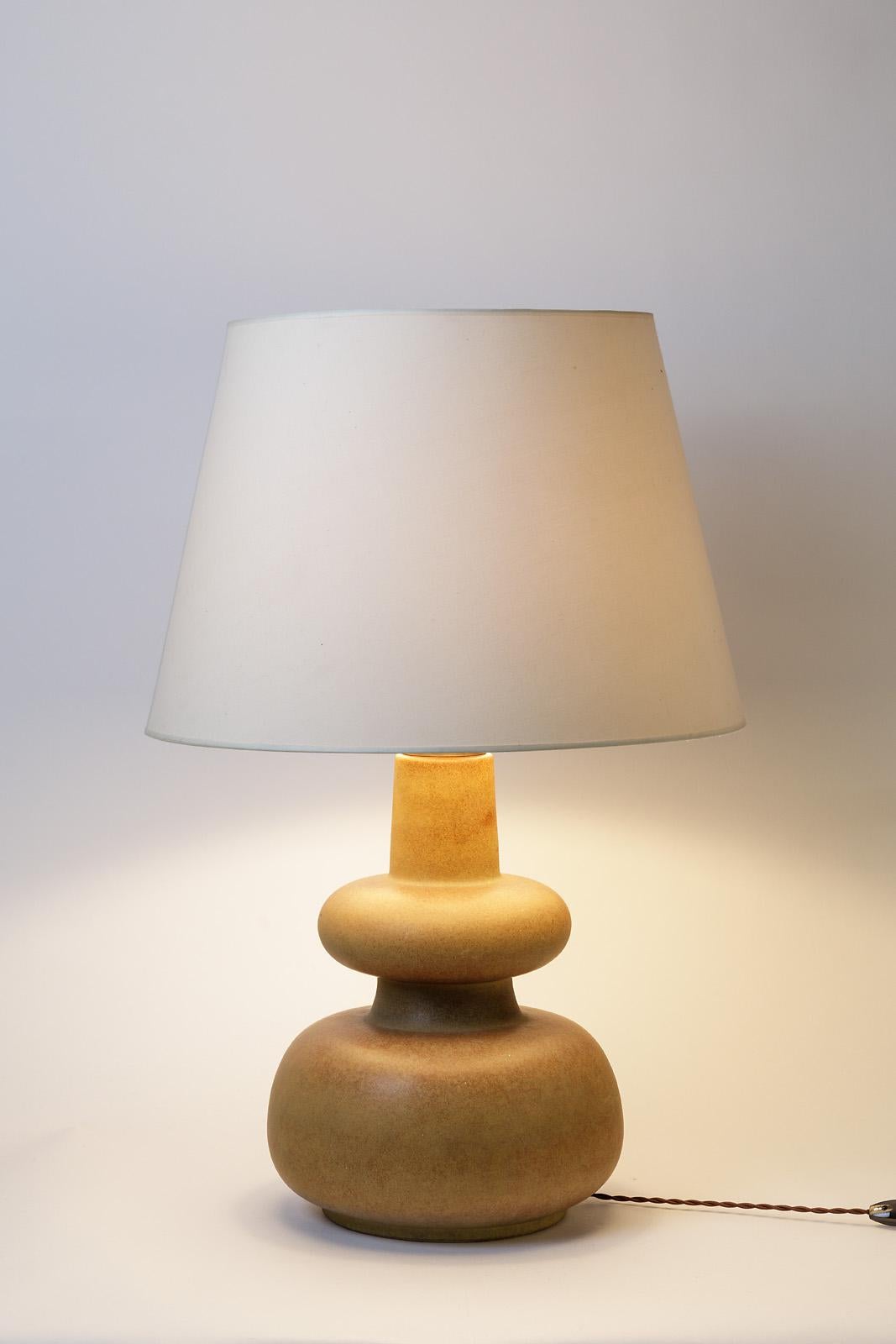 French Ceramic Table Lamp Mid Century Design circa 1970 (Keramik)