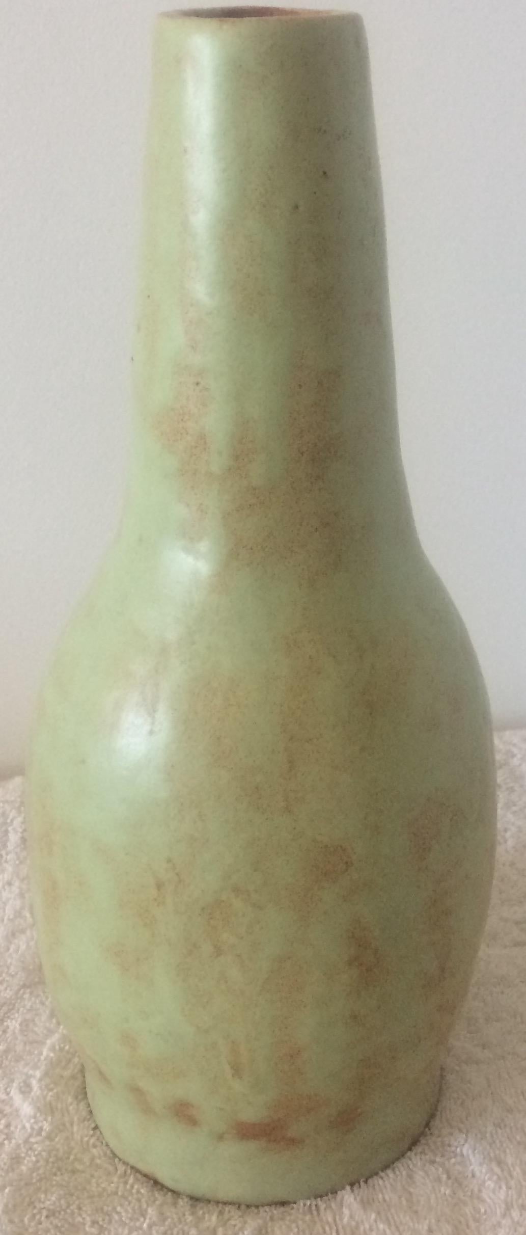 Vernissé Vase en céramique française de Vallauris signé Chabrol en vente