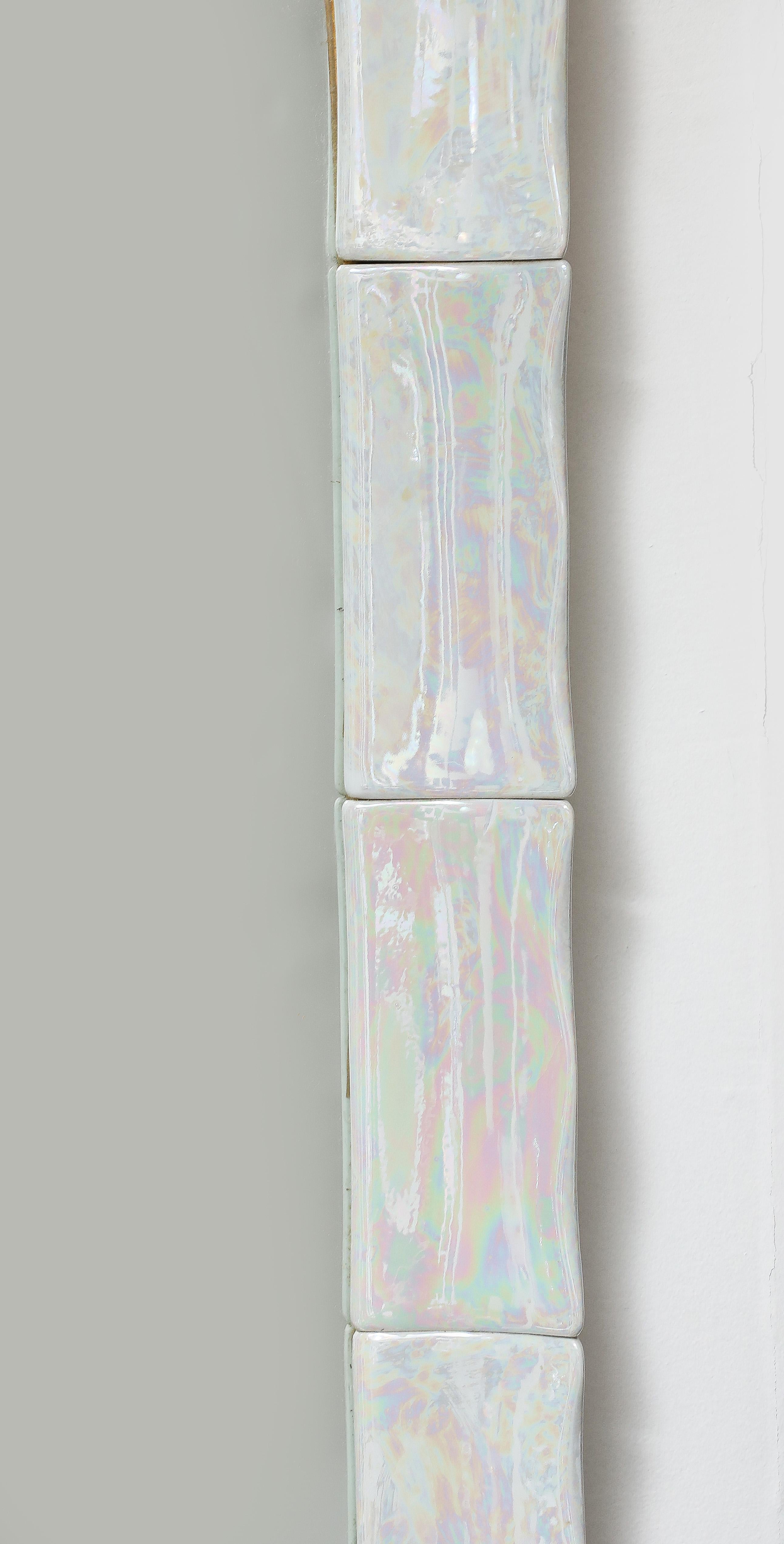 Fine XX secolo Specchio francese in ceramica bianca iridescente, 1970 in vendita