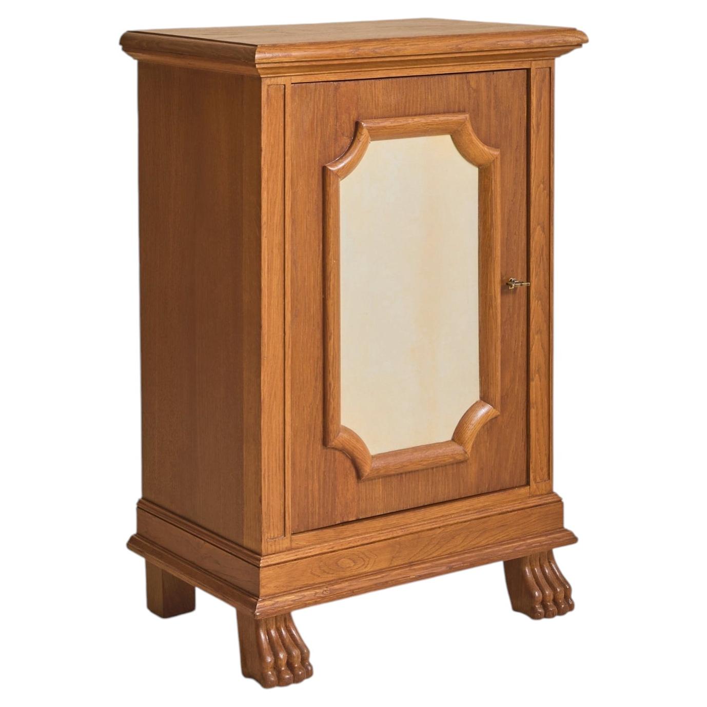 Vitrine à parchemins en chêne cérusé, de style Jean-Charles Moreux, années 1940 en vente