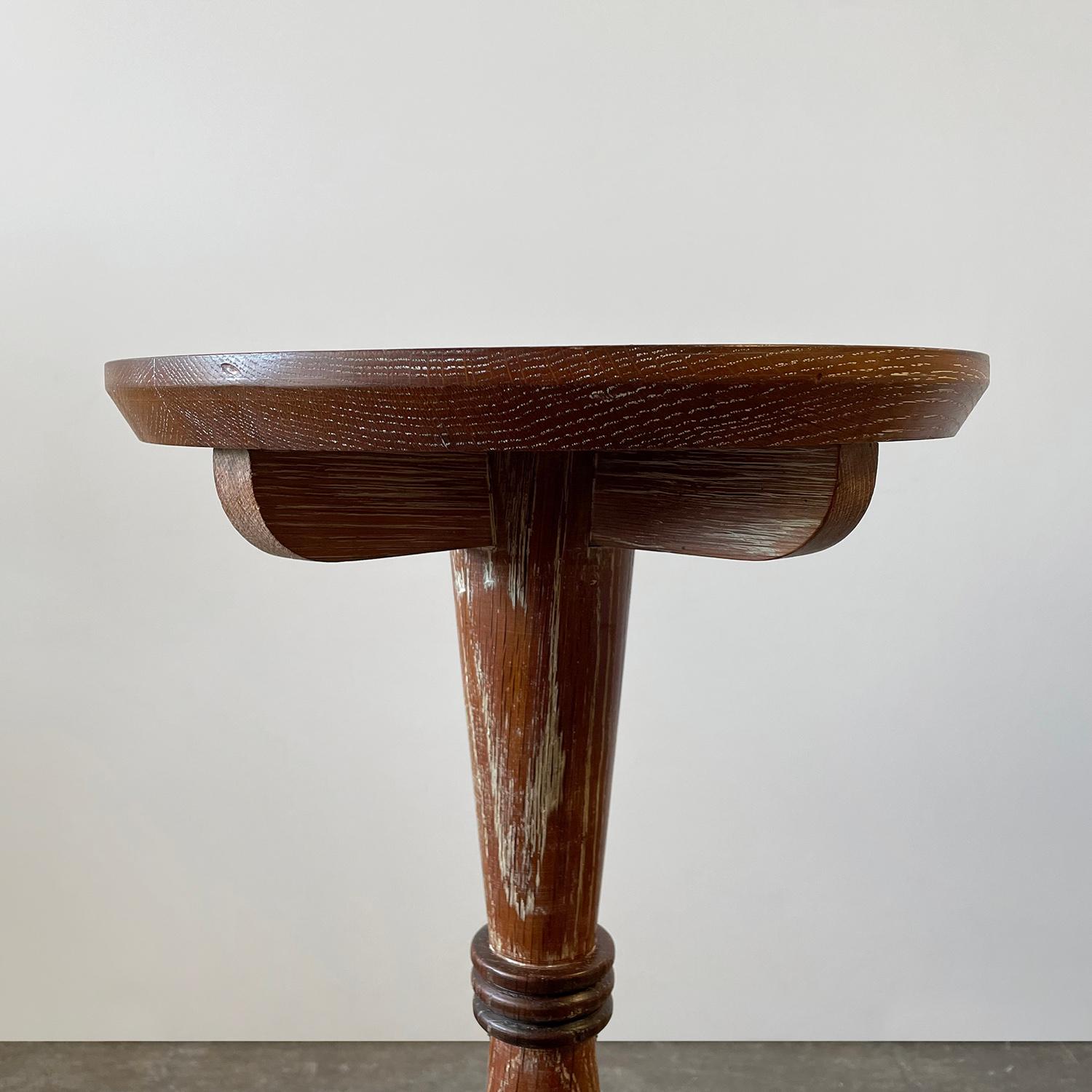 French Cerused Oak Pedestal Table In Good Condition For Sale In Los Angeles, CA