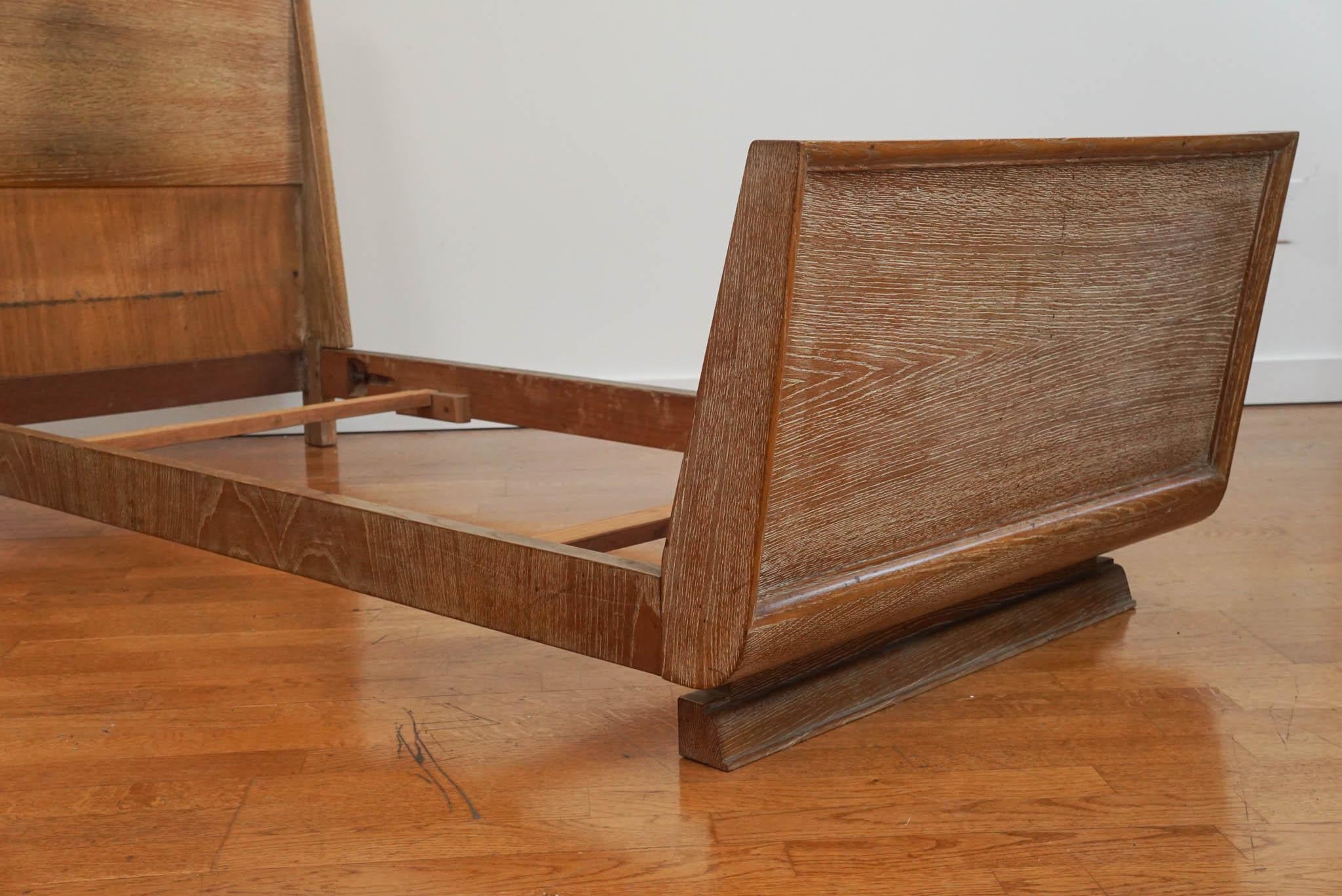 Machine-Made French cerused oak small single bed ca.1940 For Sale