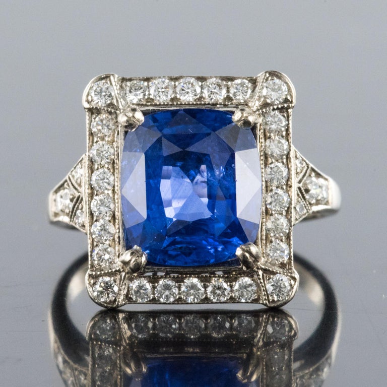 French Ceylon Sapphire Diamond Gold Ring For Sale at 1stdibs