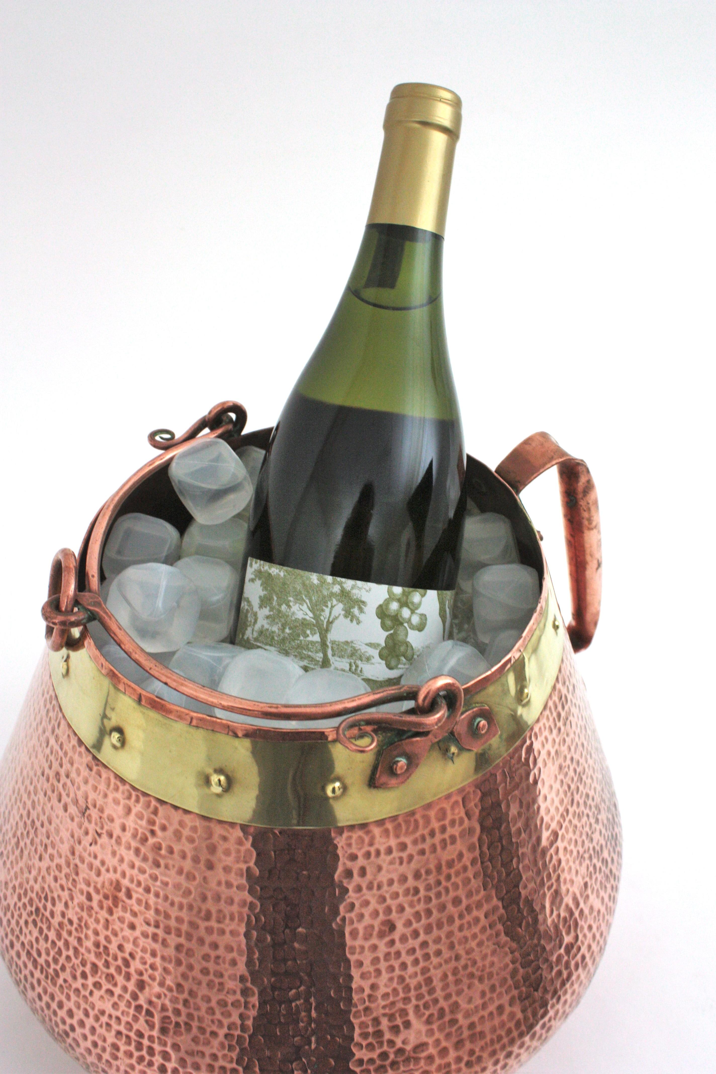 Französischer Champagner-Kühler-Eiskübel mit einem Griff, Kupfer und Messing im Angebot 11