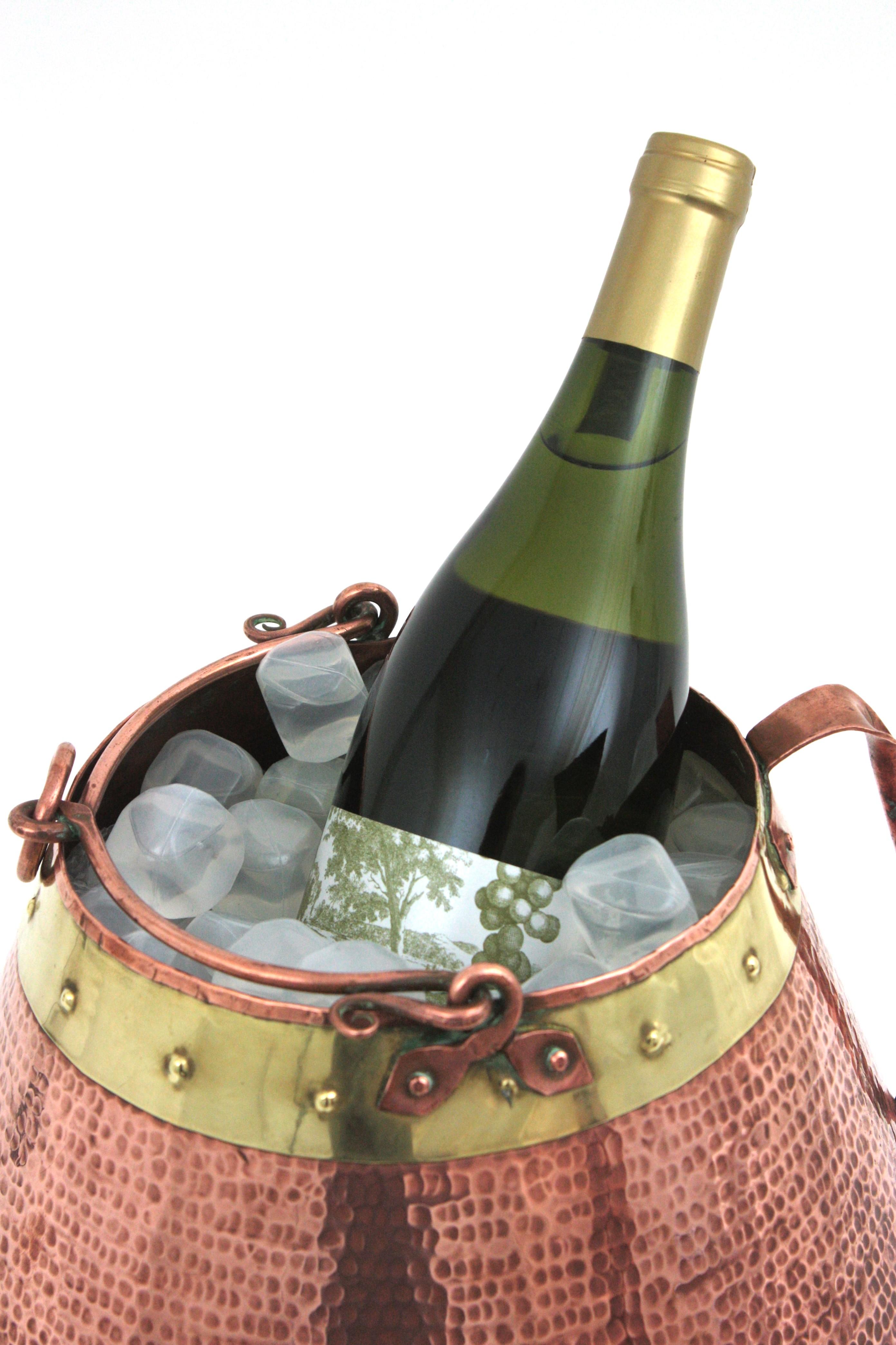 Französischer Champagner-Kühler-Eiskübel mit einem Griff, Kupfer und Messing (Metall) im Angebot