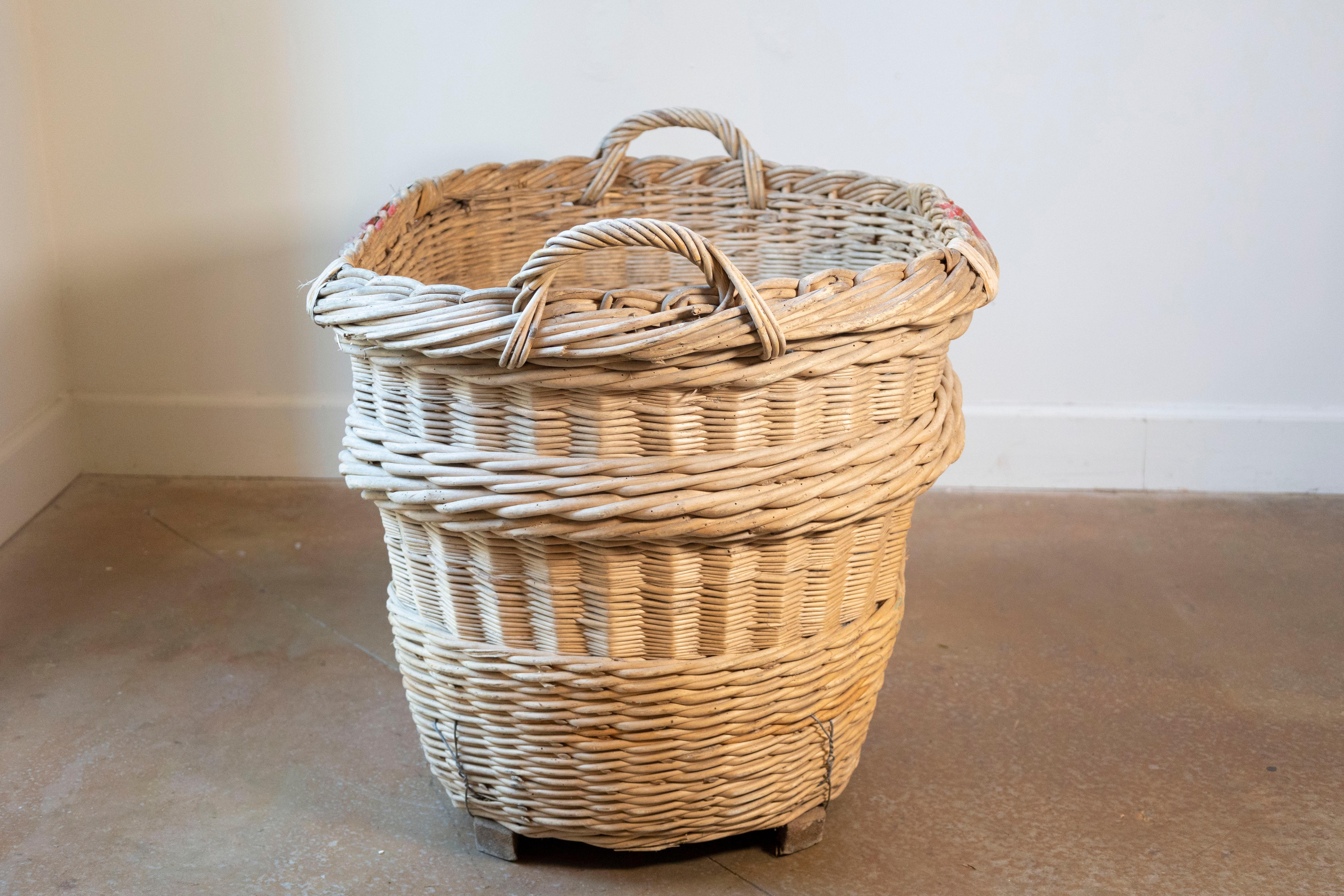 French Champagne Harvesting Basket, c. 1940s For Sale 1