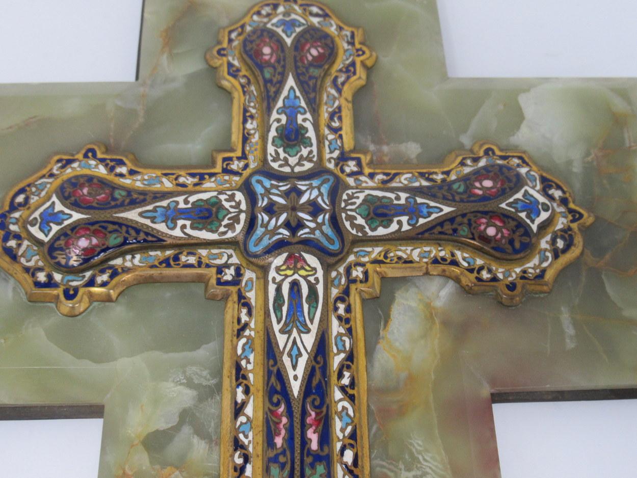 French Champlevé Enamel and Alabaster Benitier Crucifix Holy Water Wall Font In Good Condition In Dublin, Ireland