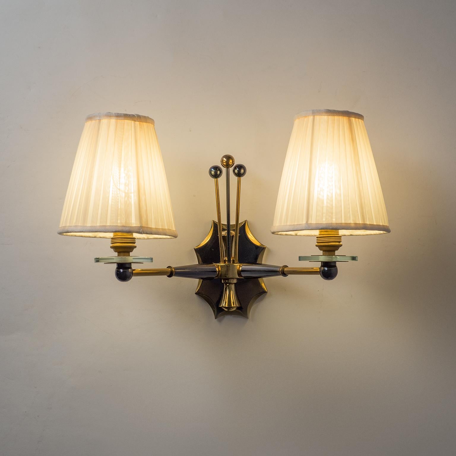 French Chandelier, circa 1950, Patinated Brass 10