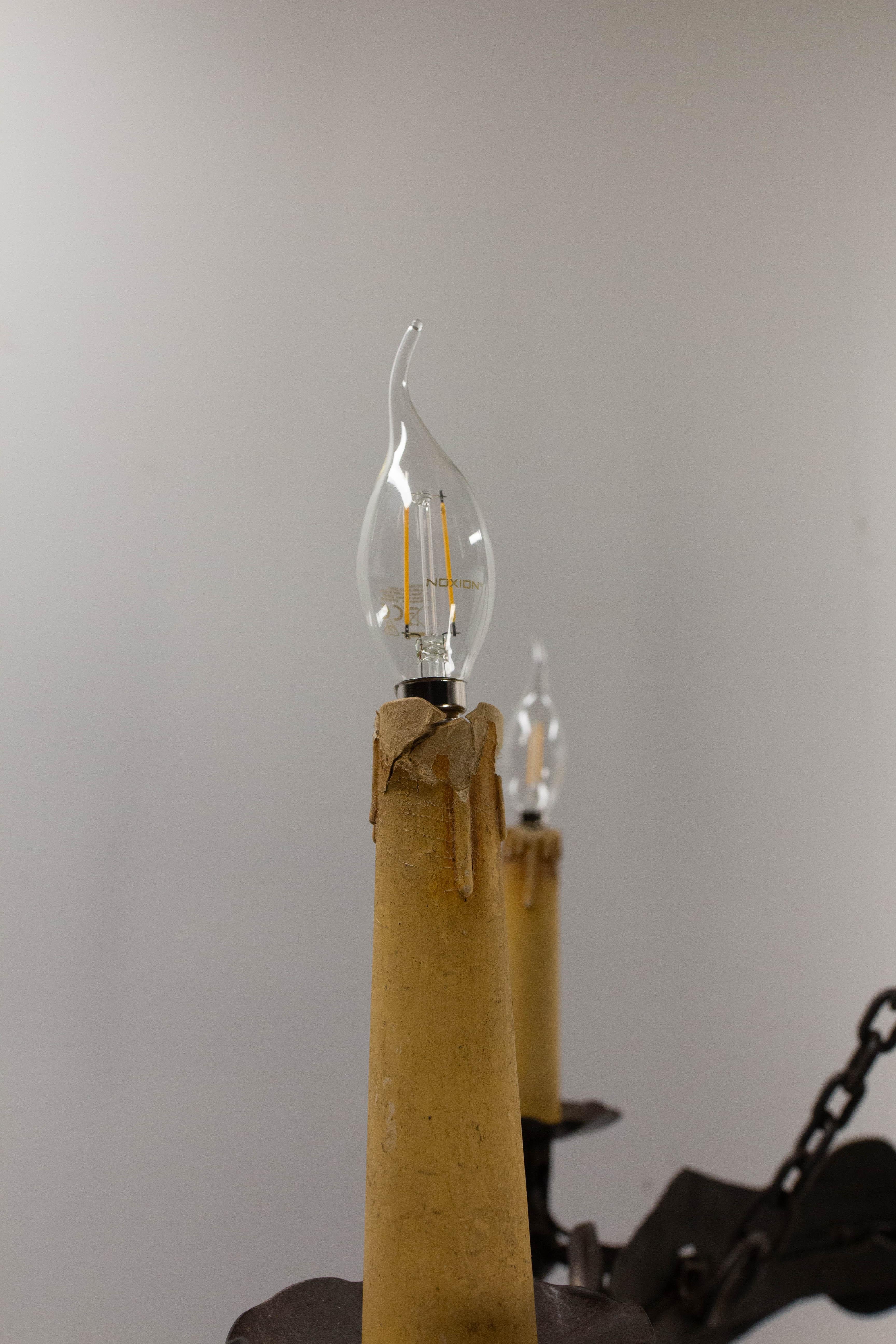 Lampadario francese a sospensione da soffitto Lustre sei lampade Ferro battuto, circa 1960 in vendita 7