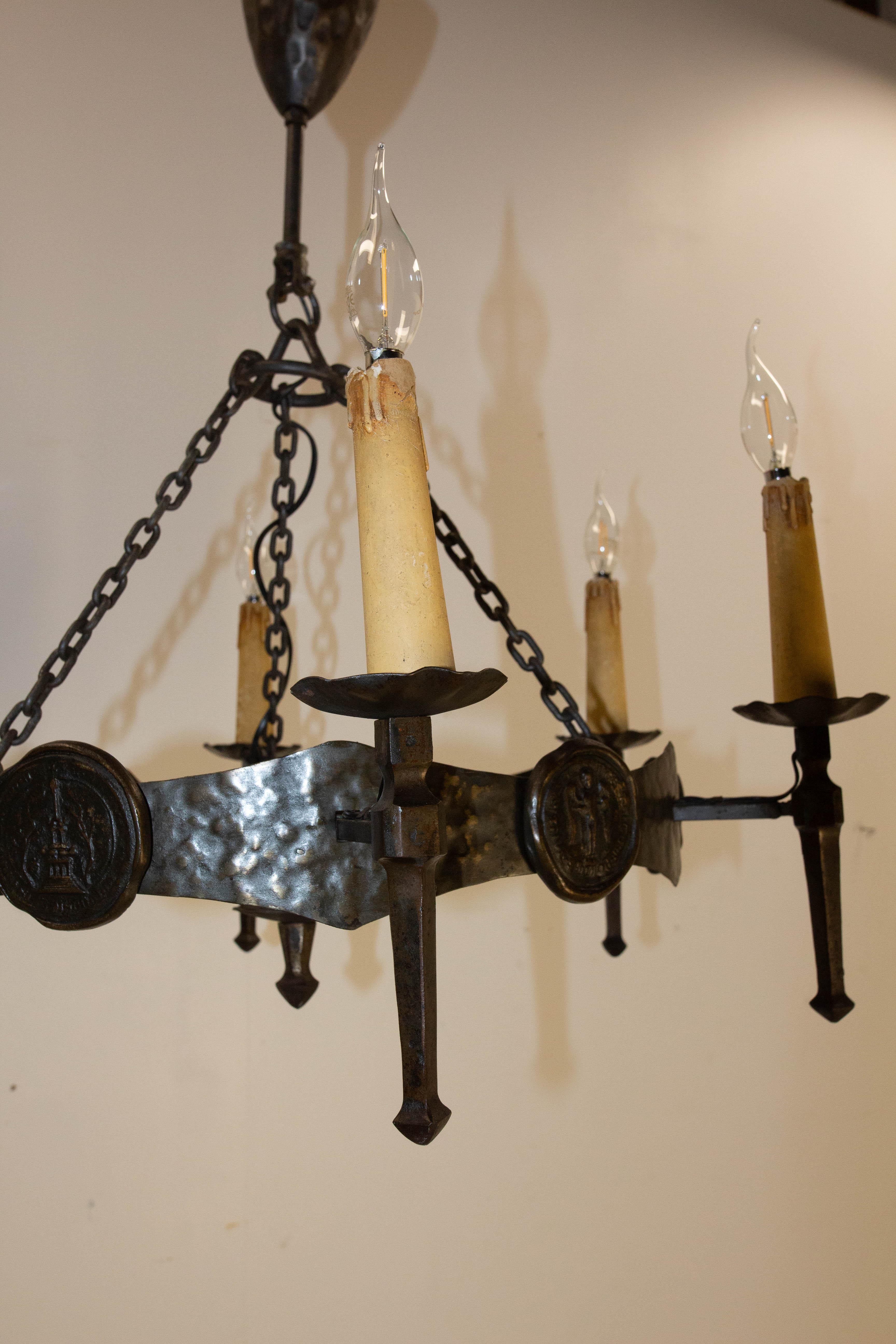 Lampadario francese a sospensione da soffitto Lustre sei lampade Ferro battuto, circa 1960 In condizioni buone in vendita a Labrit, Landes