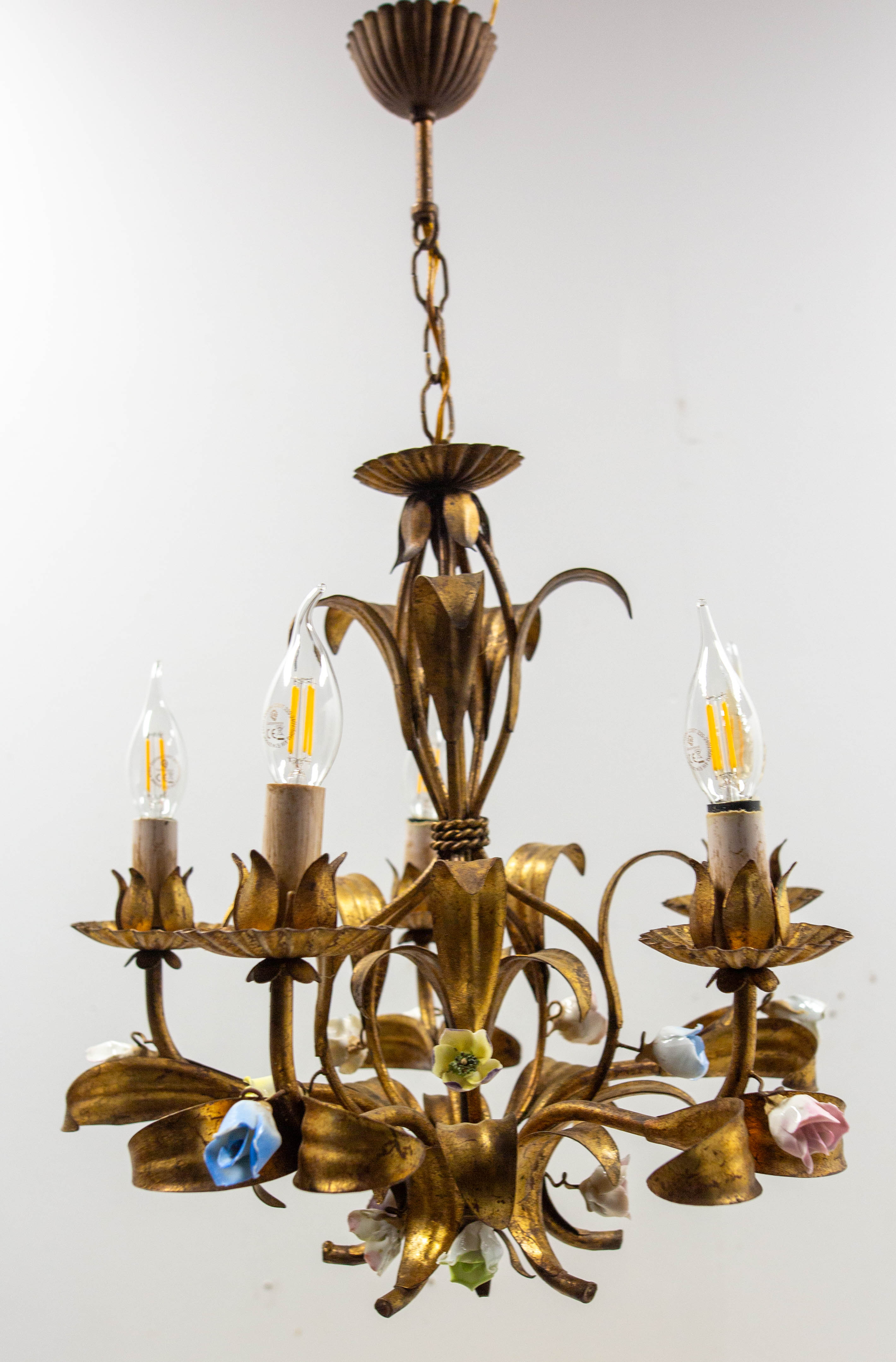 French Chandelier Golden Metal Porcelain Flowers Ceiling Pendant, c 1950 In Good Condition For Sale In Labrit, Landes