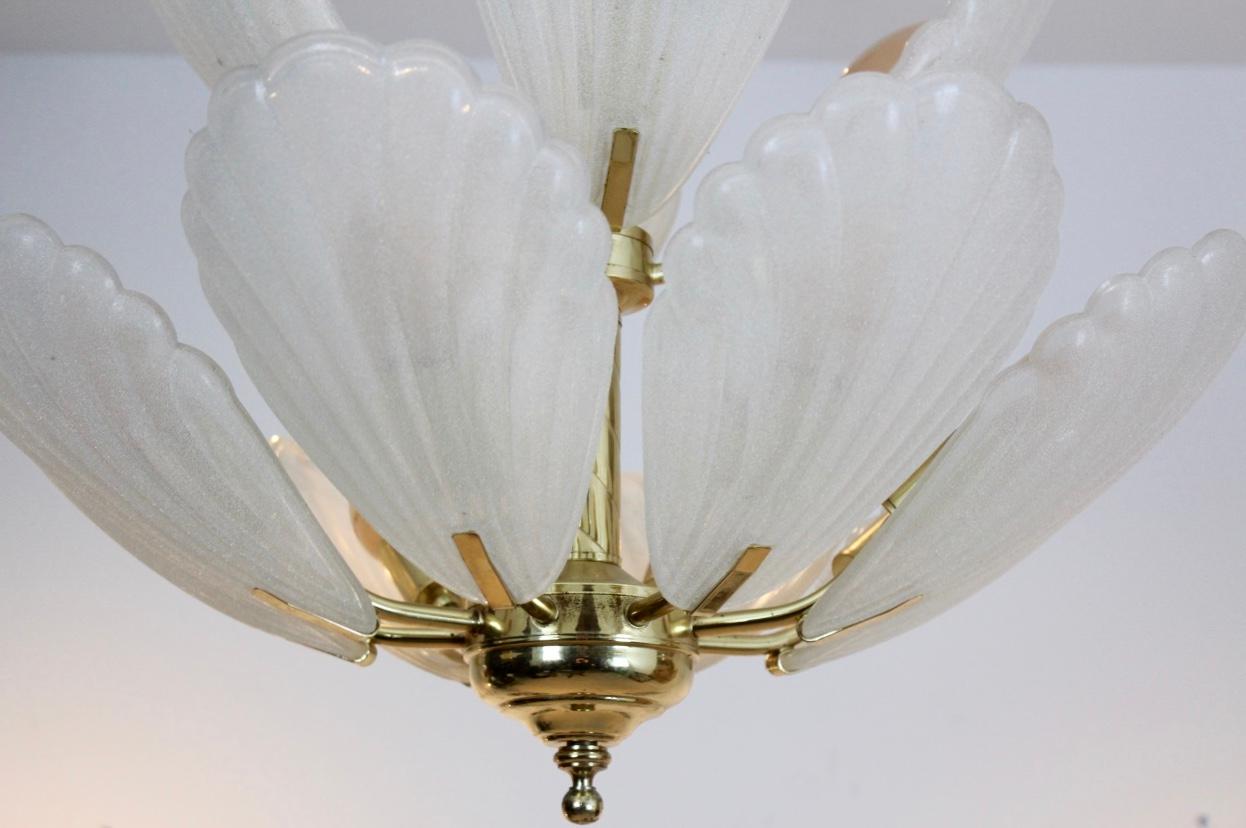 French Chandelier in Brass with Murano Glass Shells, 1970s In Good Condition For Sale In Voorburg, NL
