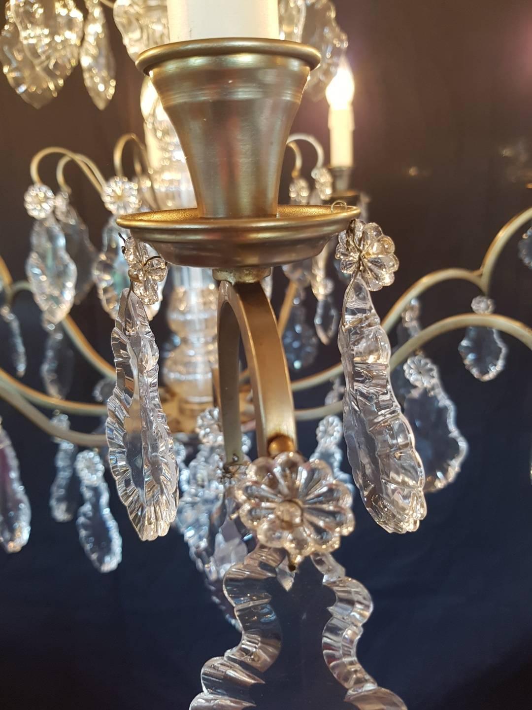 French Chandelier with Eight Lights For Sale 2
