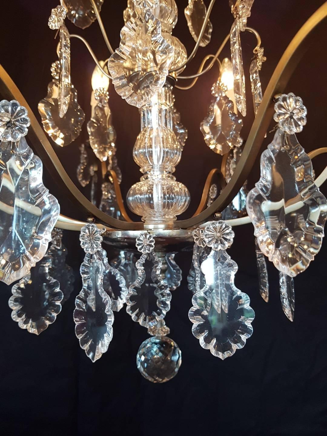 French Chandelier with Eight Lights For Sale 4