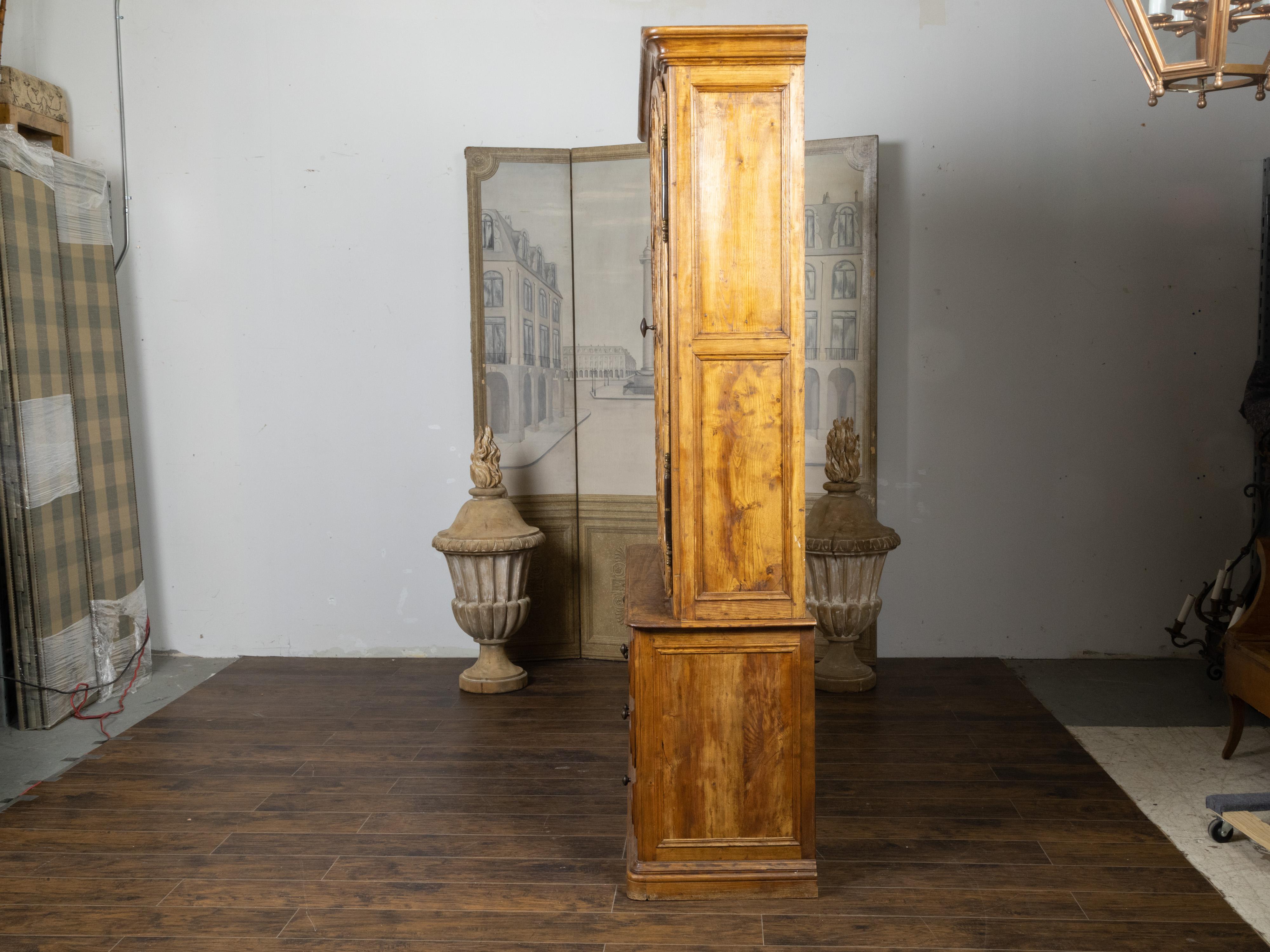 French Chapeau de Gendarme 19th Century Carved Elm Cabinet with Glass Doors For Sale 1