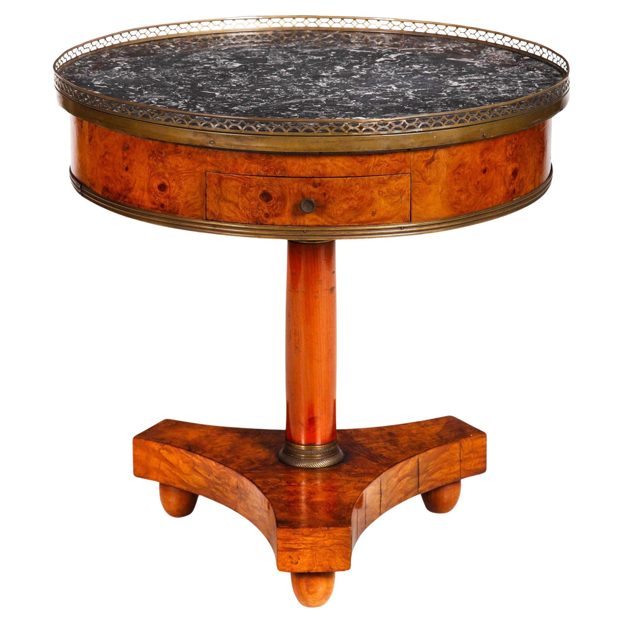 Mesa auxiliar o auxiliar francesa Charles X con tapa de tambor de mármol burlwood antiguo